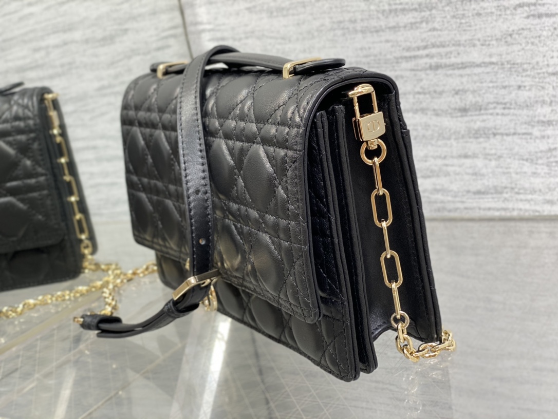 Clutch Bag Sheepskin Black S-14cm