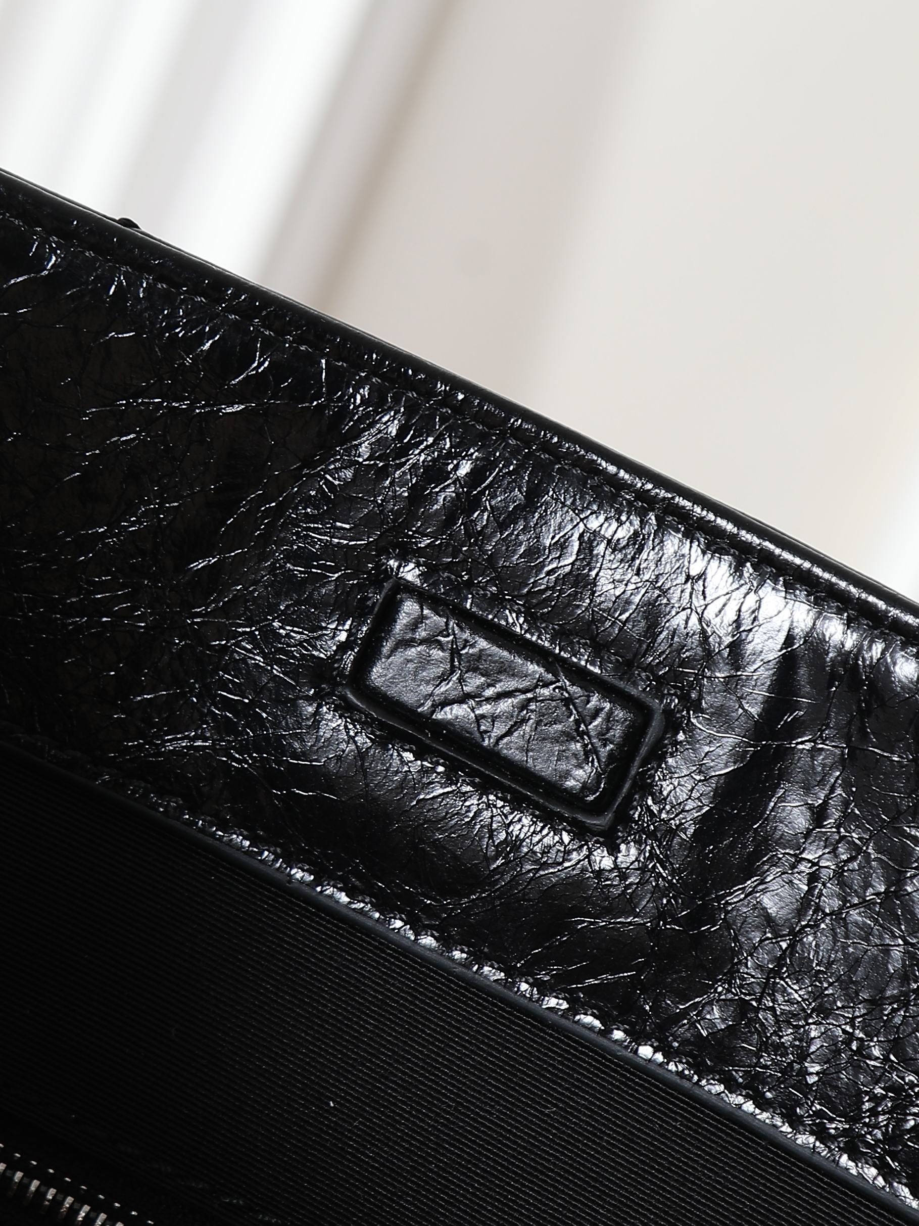 Tote Bag Cow Leather Black M-s