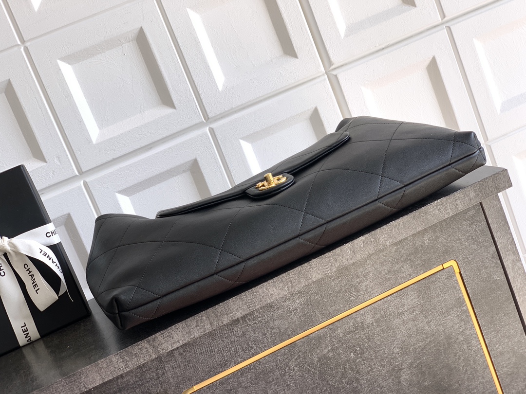 Chanel Basic Bag Cow Leather M-l