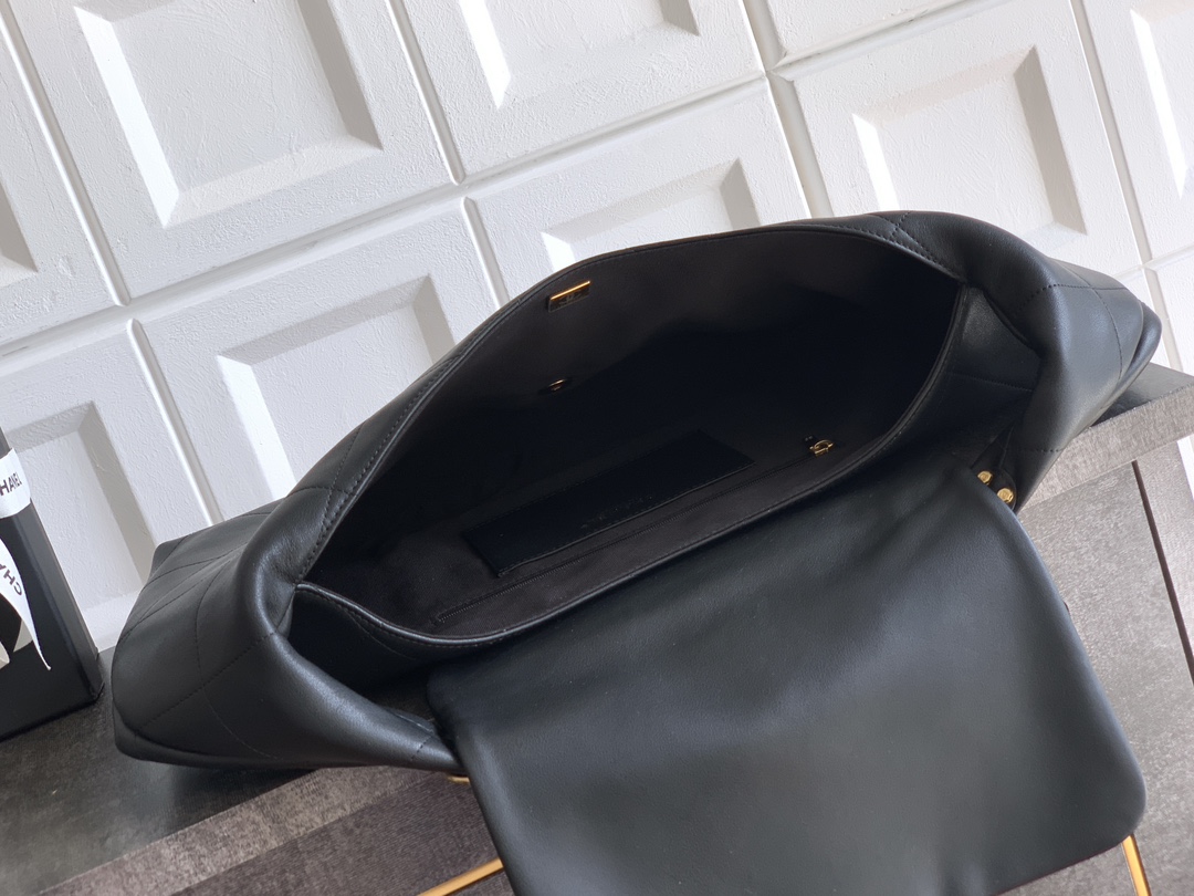 Chanel Basic Bag Cow Leather M-l