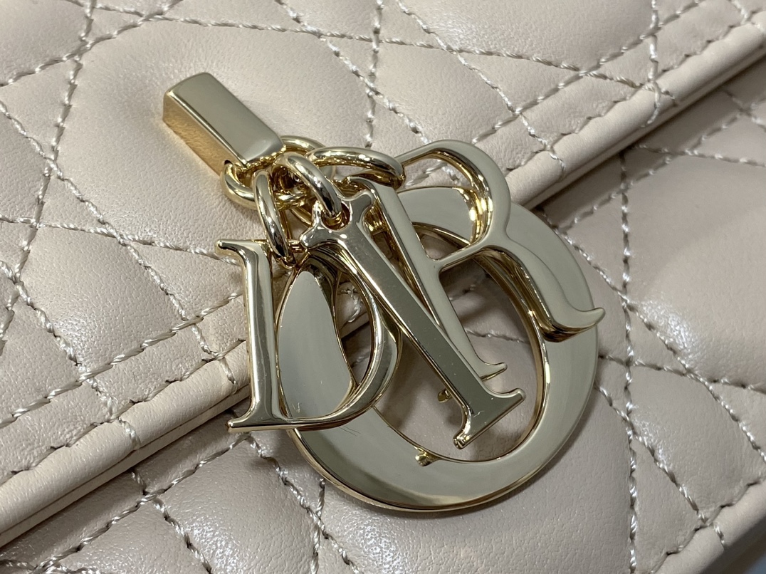 Clutch Bag Sheepskin Beige S-14cm