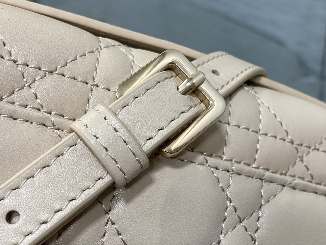 Clutch Bag Sheepskin Beige S-14cm