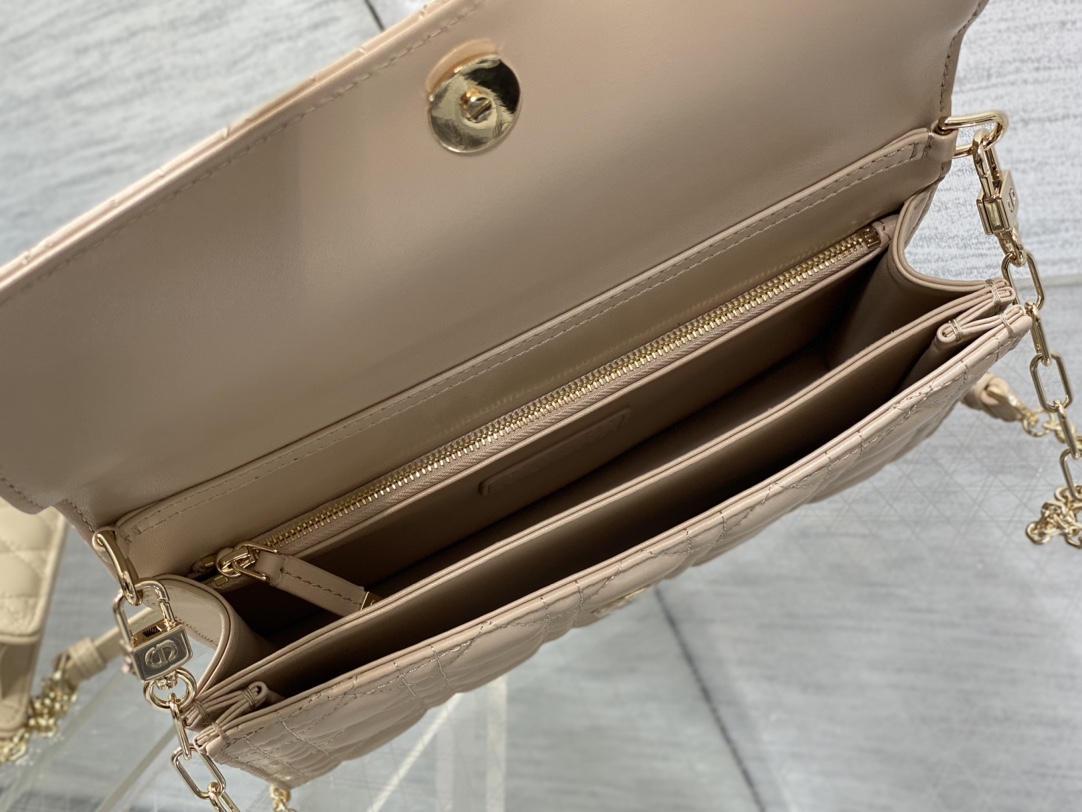 Clutch Bag Sheepskin Beige S-14cm