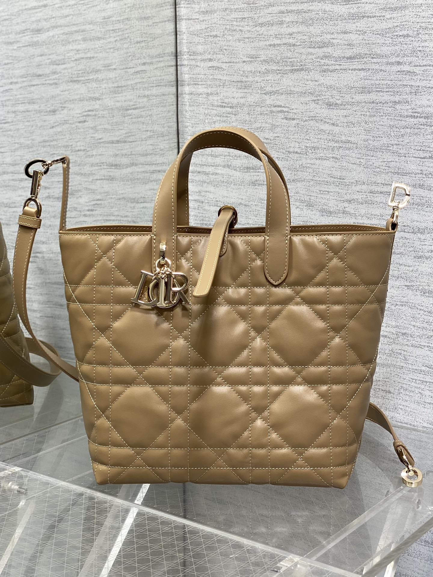 Basic Bag Cow Leather Foldable S-22cm