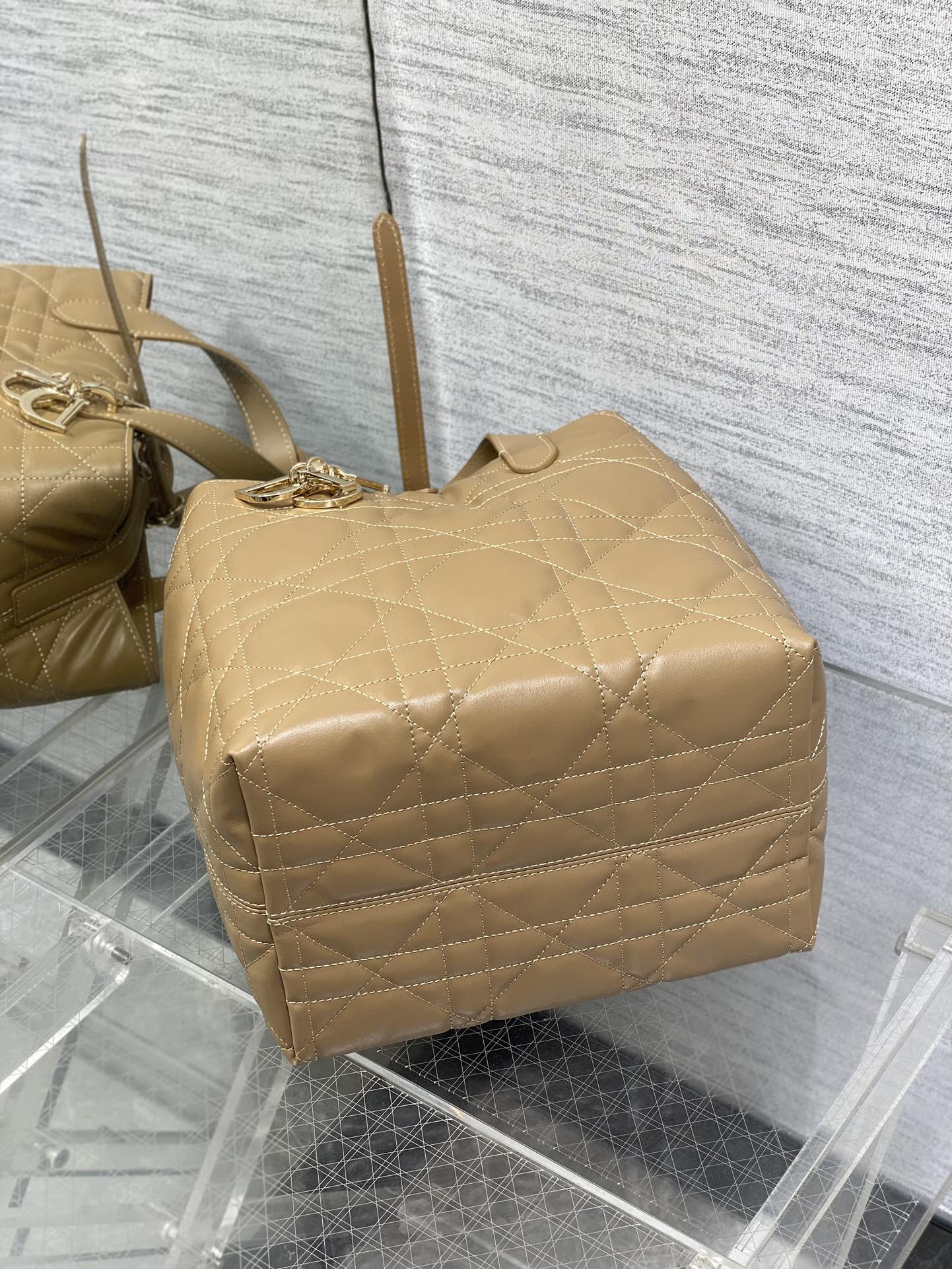 Basic Bag Cow Leather Foldable S-22cm
