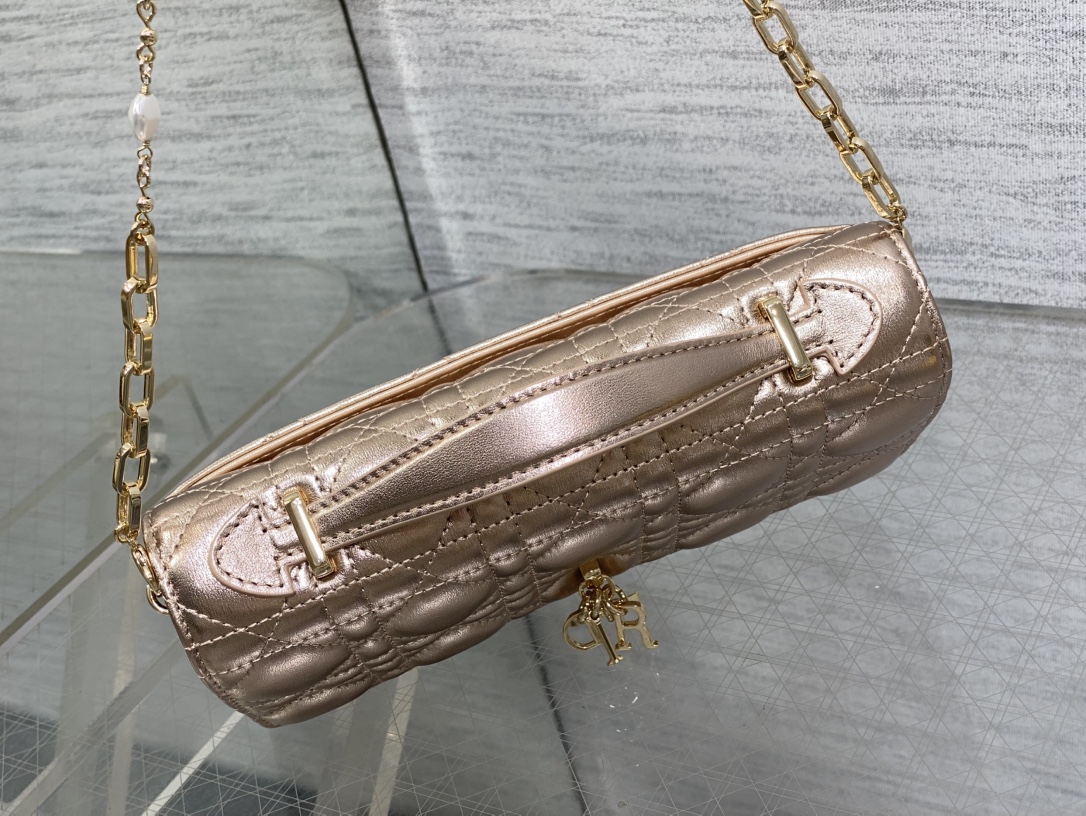 Clutch Bag Sheepskin Gold M-s