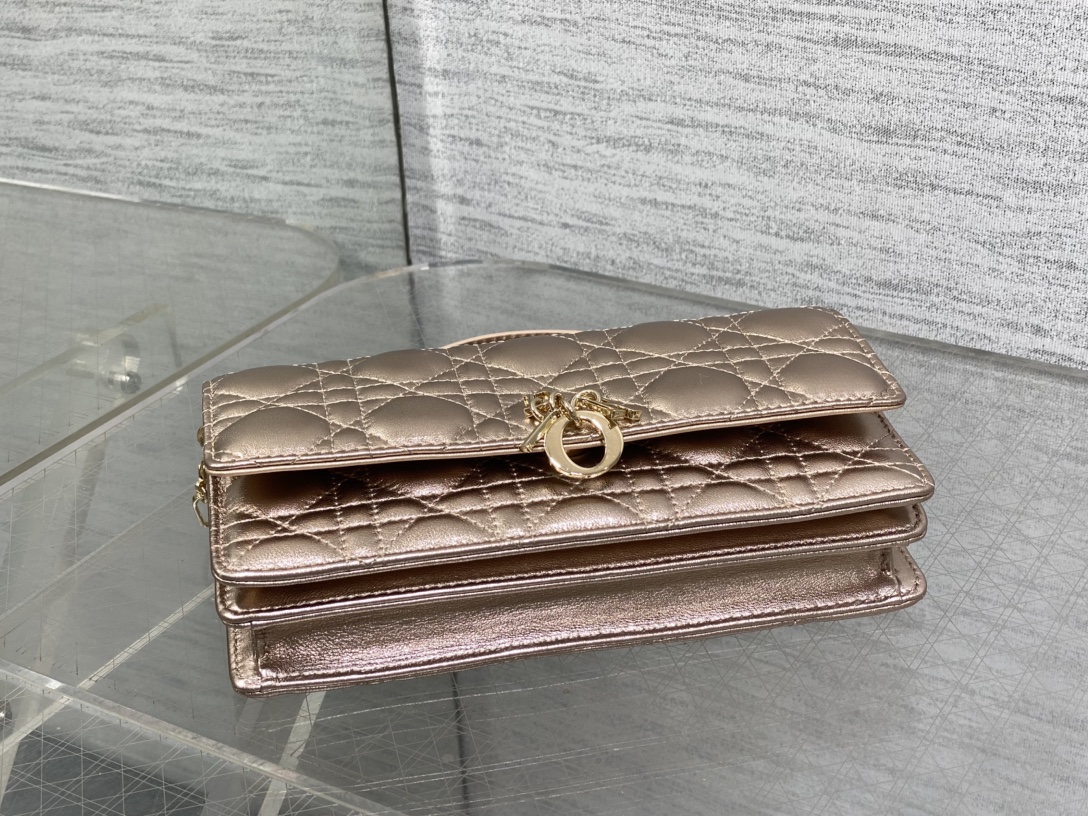 Clutch Bag Sheepskin Gold M-s
