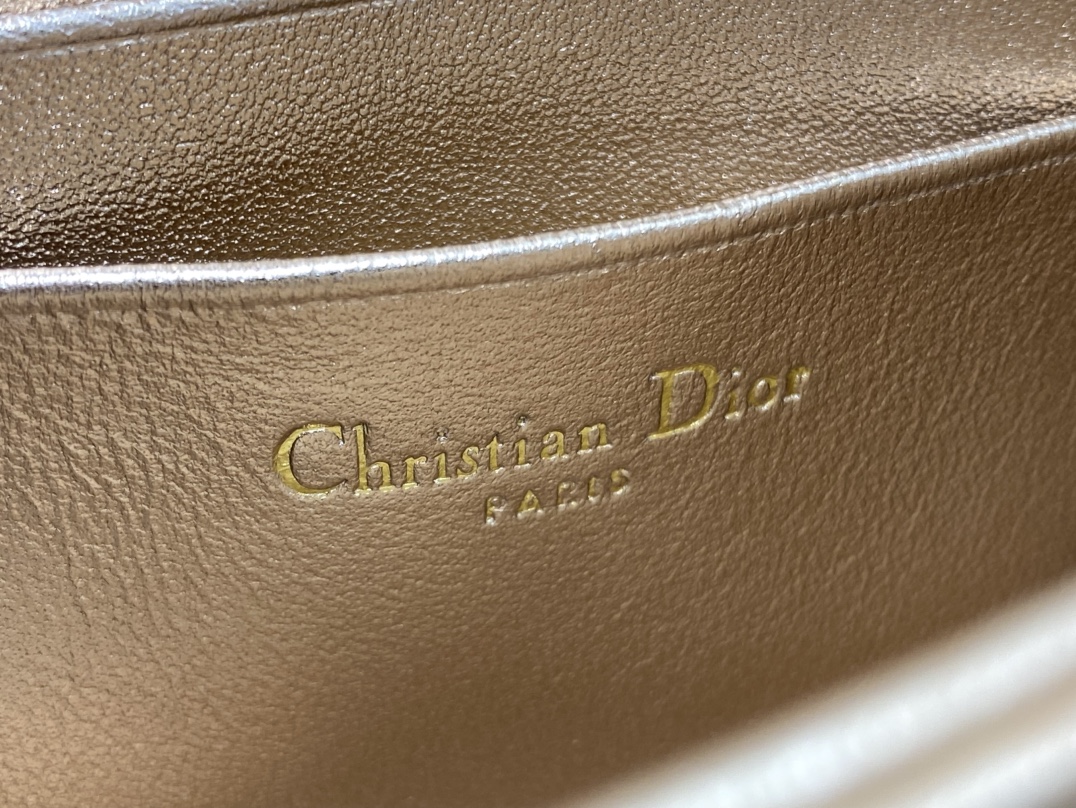 Clutch Bag Sheepskin Gold M-s