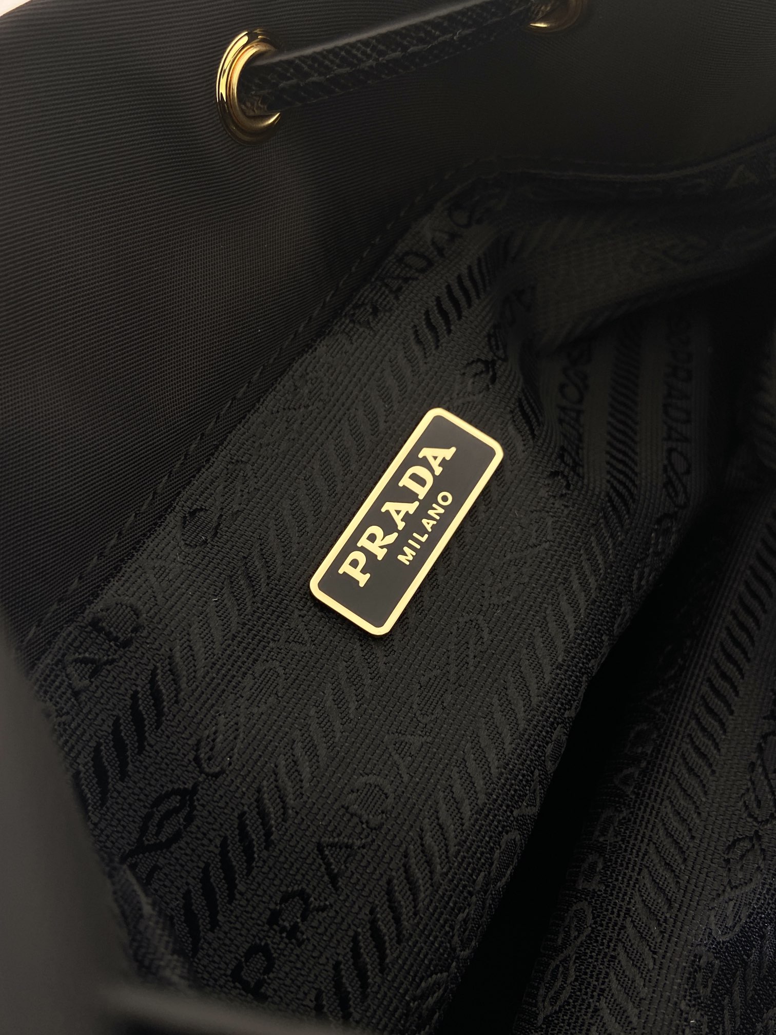 Prada Bucket Bag Cow Leather 12cm