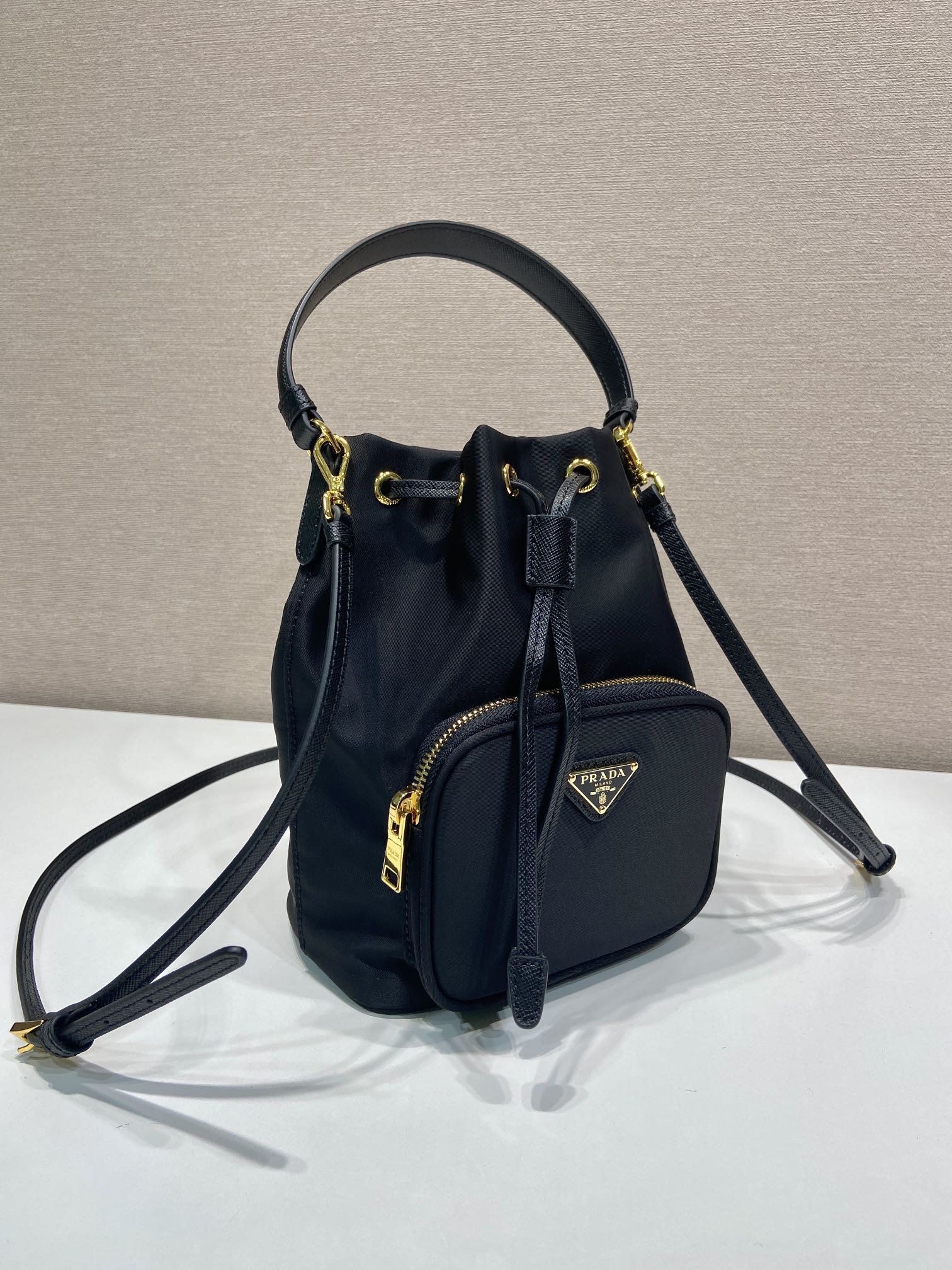 Bucket Bag Cow Leather 10cm