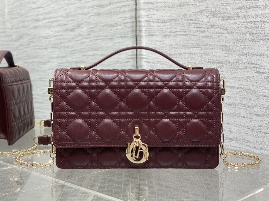 Clutch Bag Sheepskin Red S-14cm