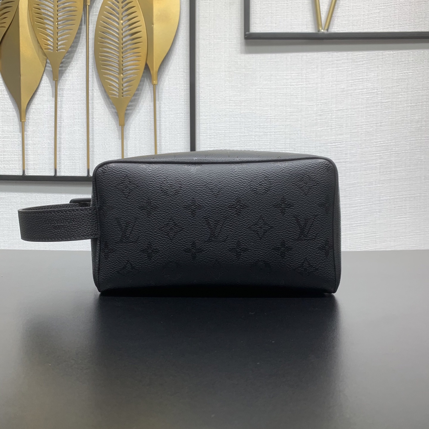 Louis Vuitton Basic Bag Canvas M-l