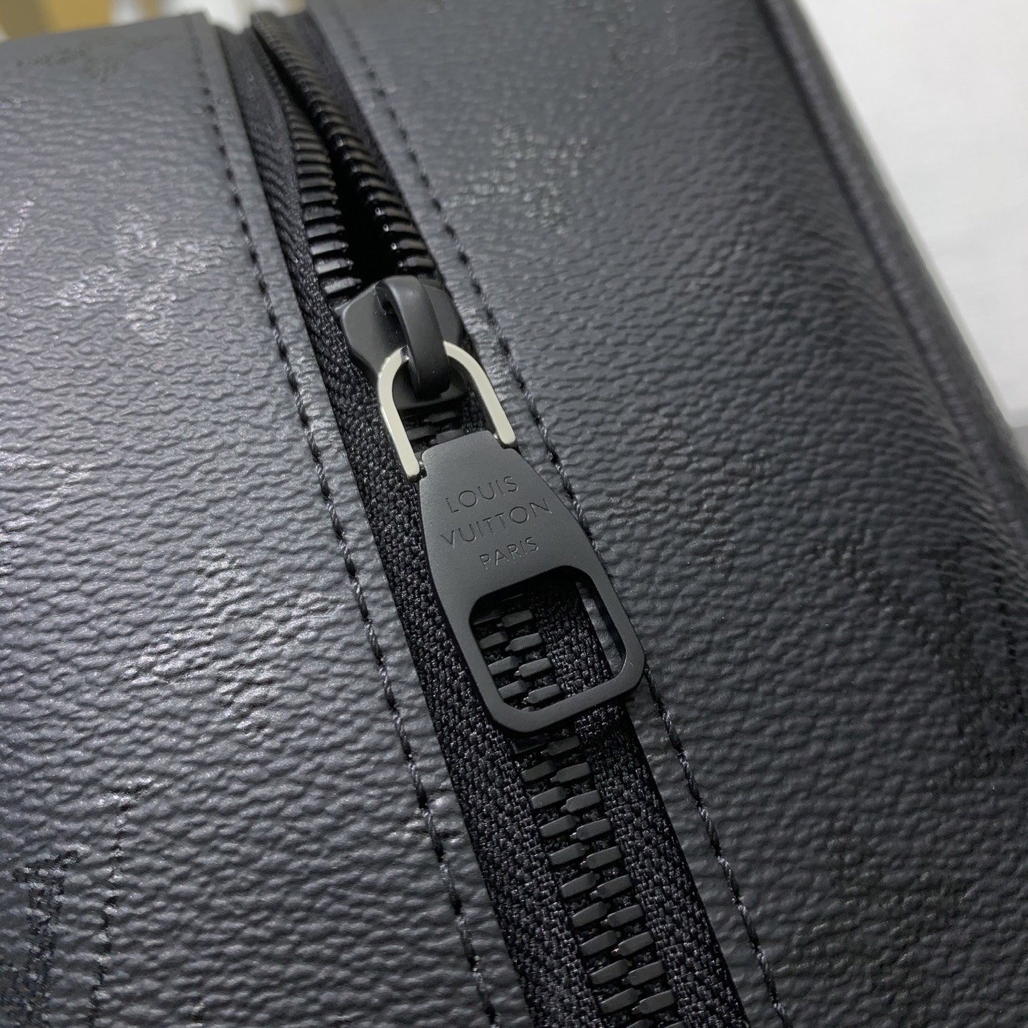 Louis Vuitton Basic Bag Canvas M-l