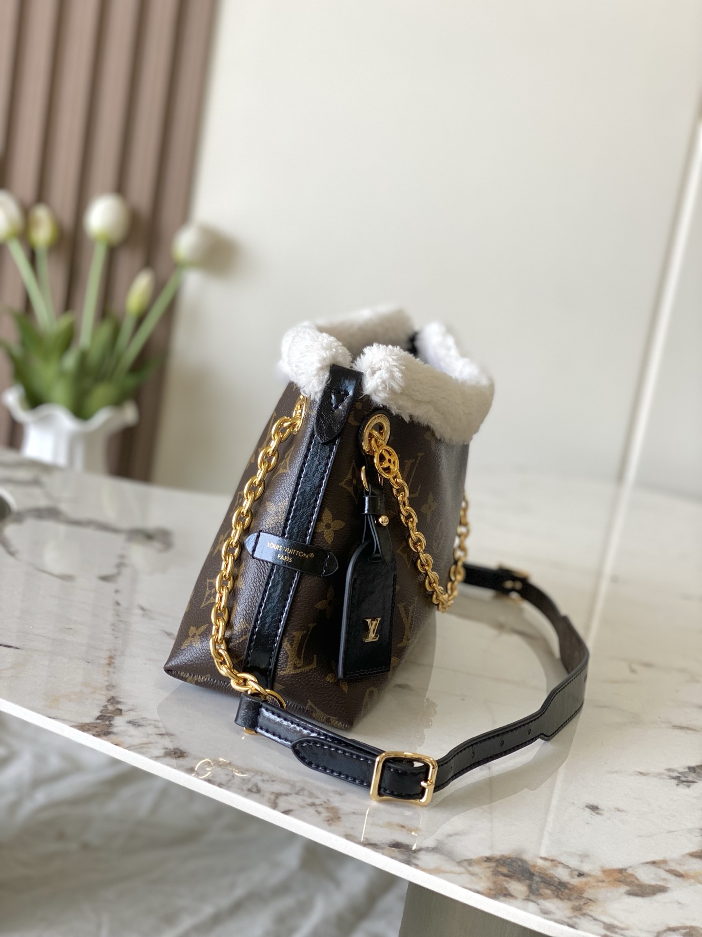 Louis Vuitton Basic Bag Canvas M-l