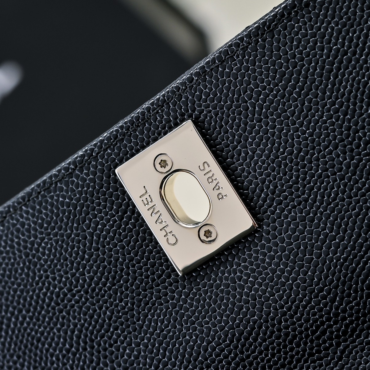 Chanel Female Basic Bag Gold M-l