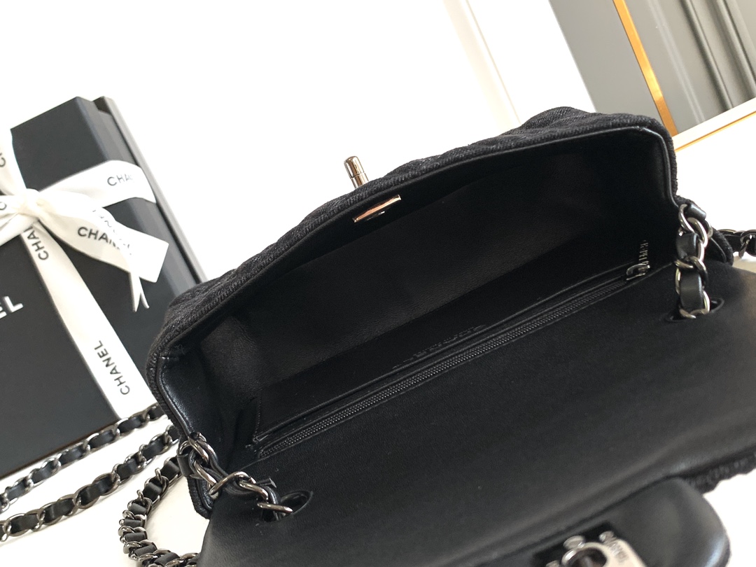 Chanel Basic Bag Black 20cm-25cm-l