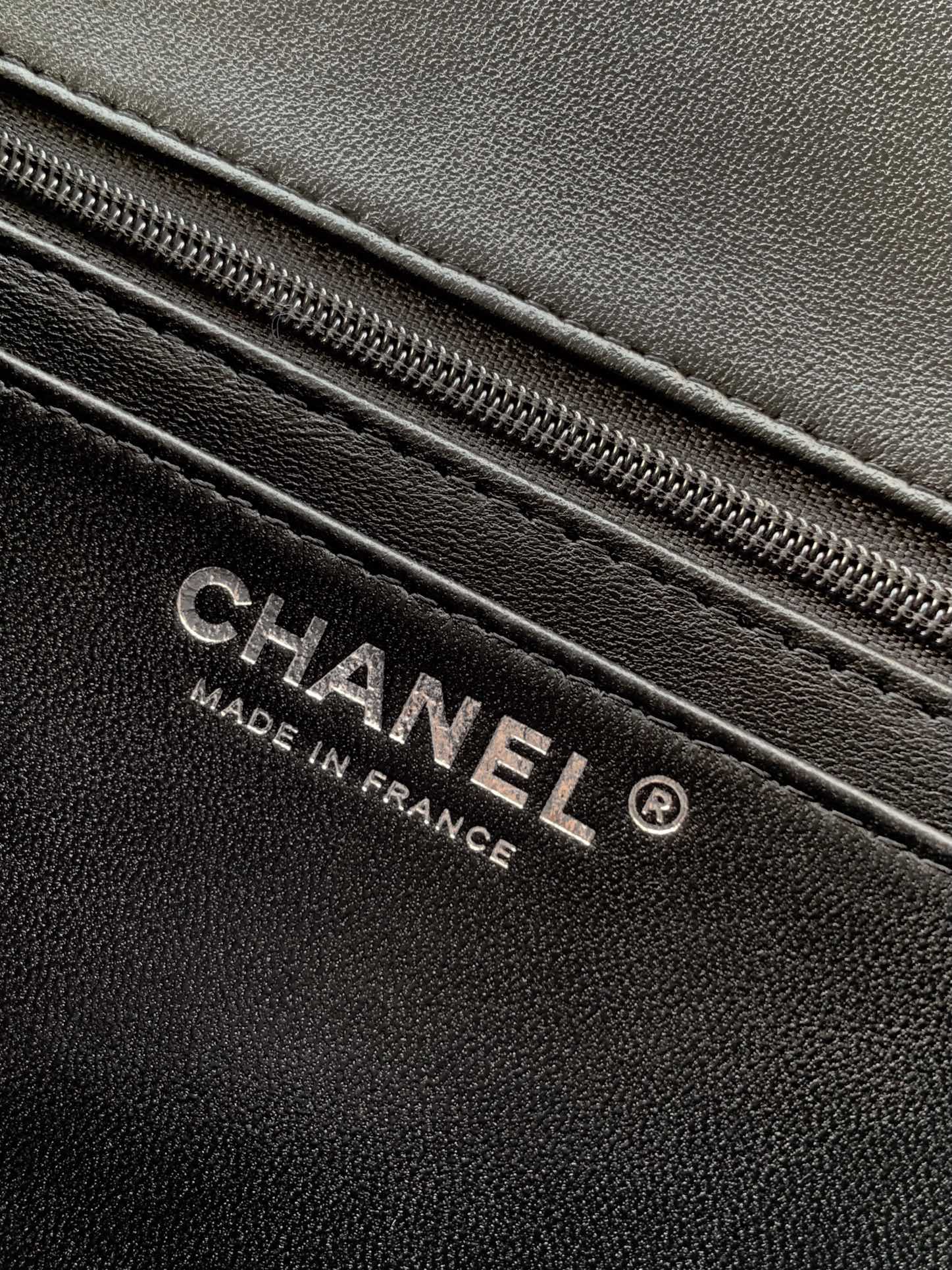 Chanel Basic Bag Black 20cm-25cm-l