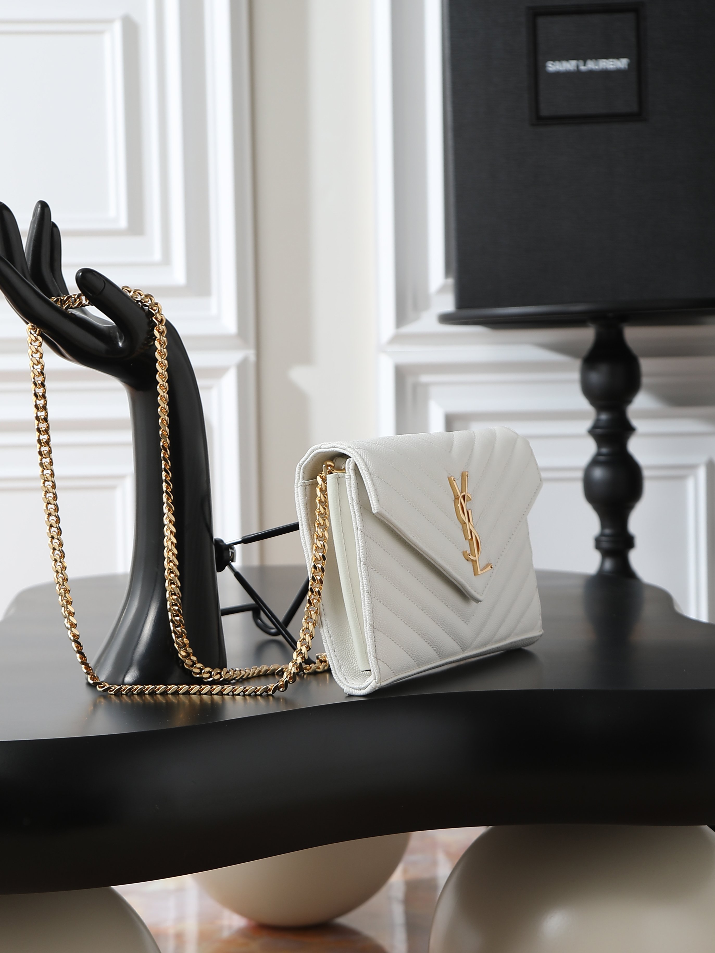 Louis Vuitton Basic Bag Cow Leather White Large Capacity M-l