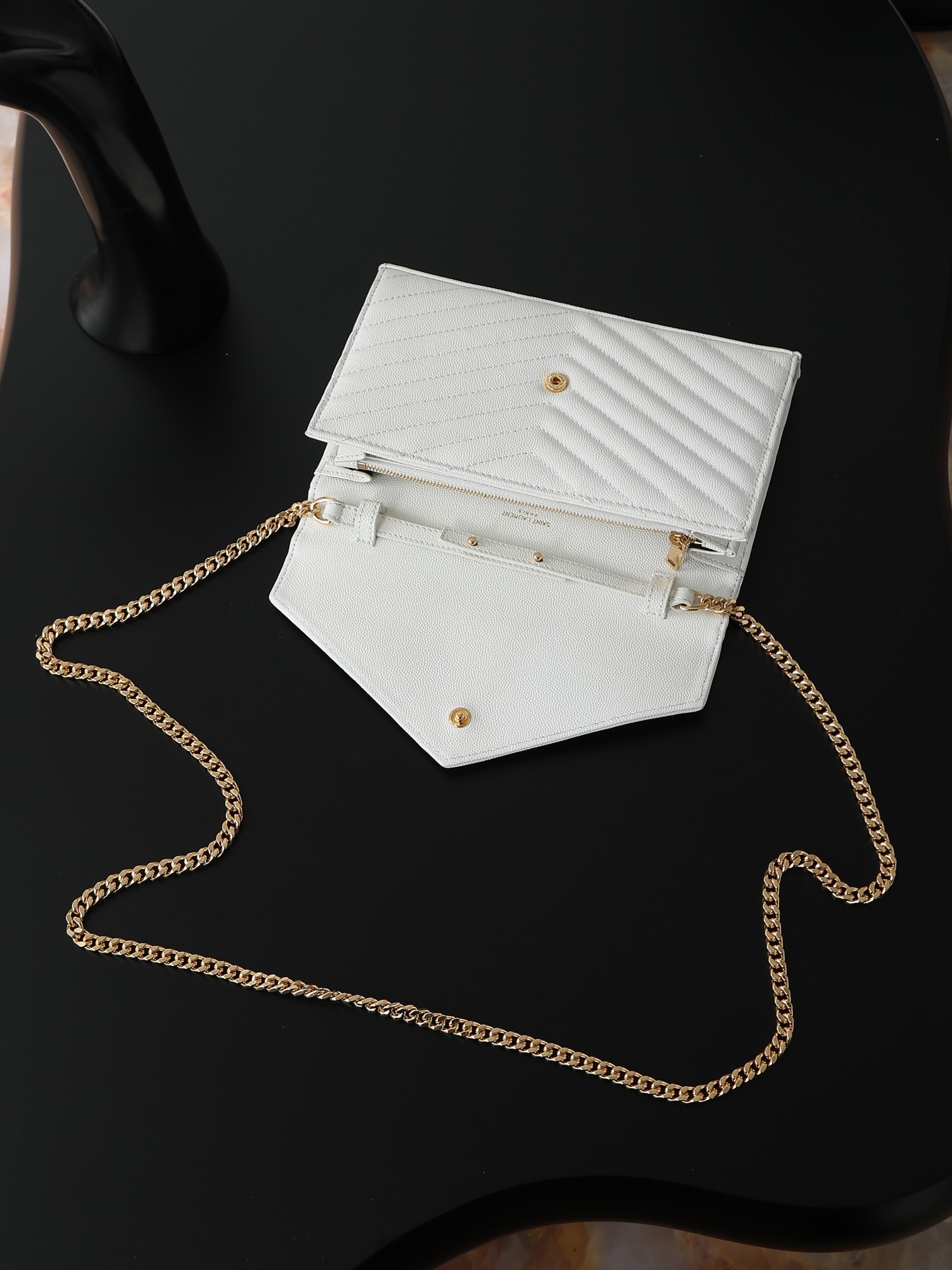 Louis Vuitton Basic Bag Cow Leather White Large Capacity M-l