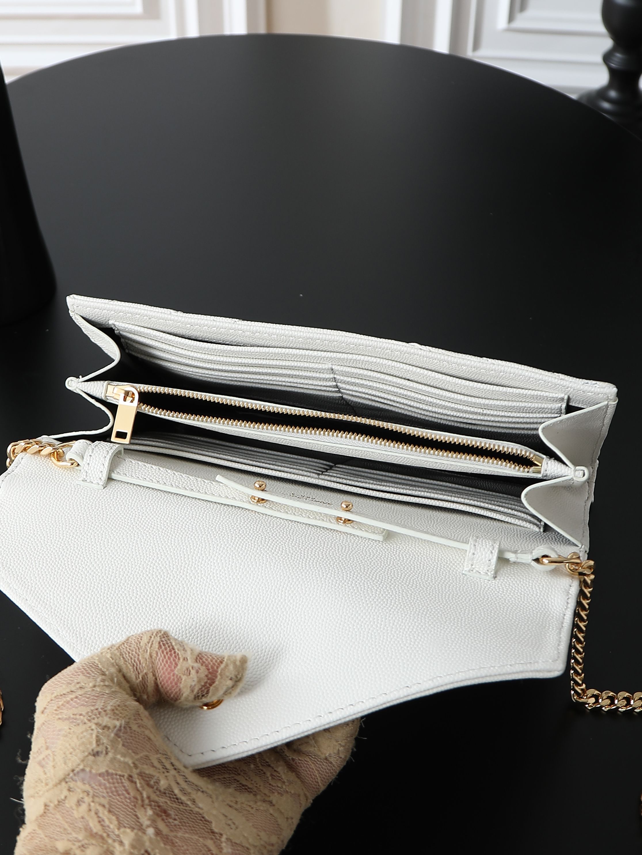 Louis Vuitton Basic Bag Cow Leather White Large Capacity M-l