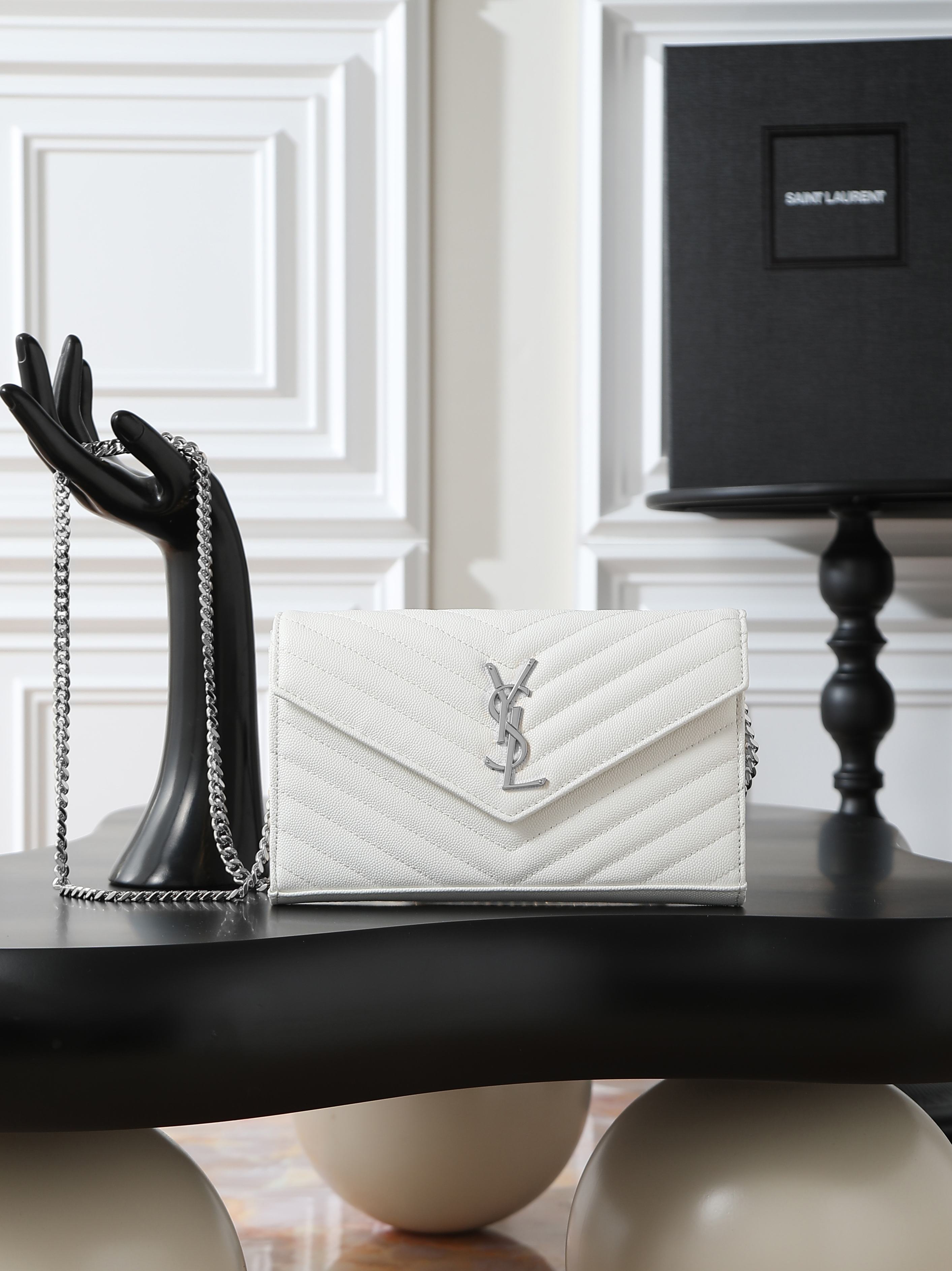 Louis Vuitton Basic Bag Cow Leather White Large Capacity M-l