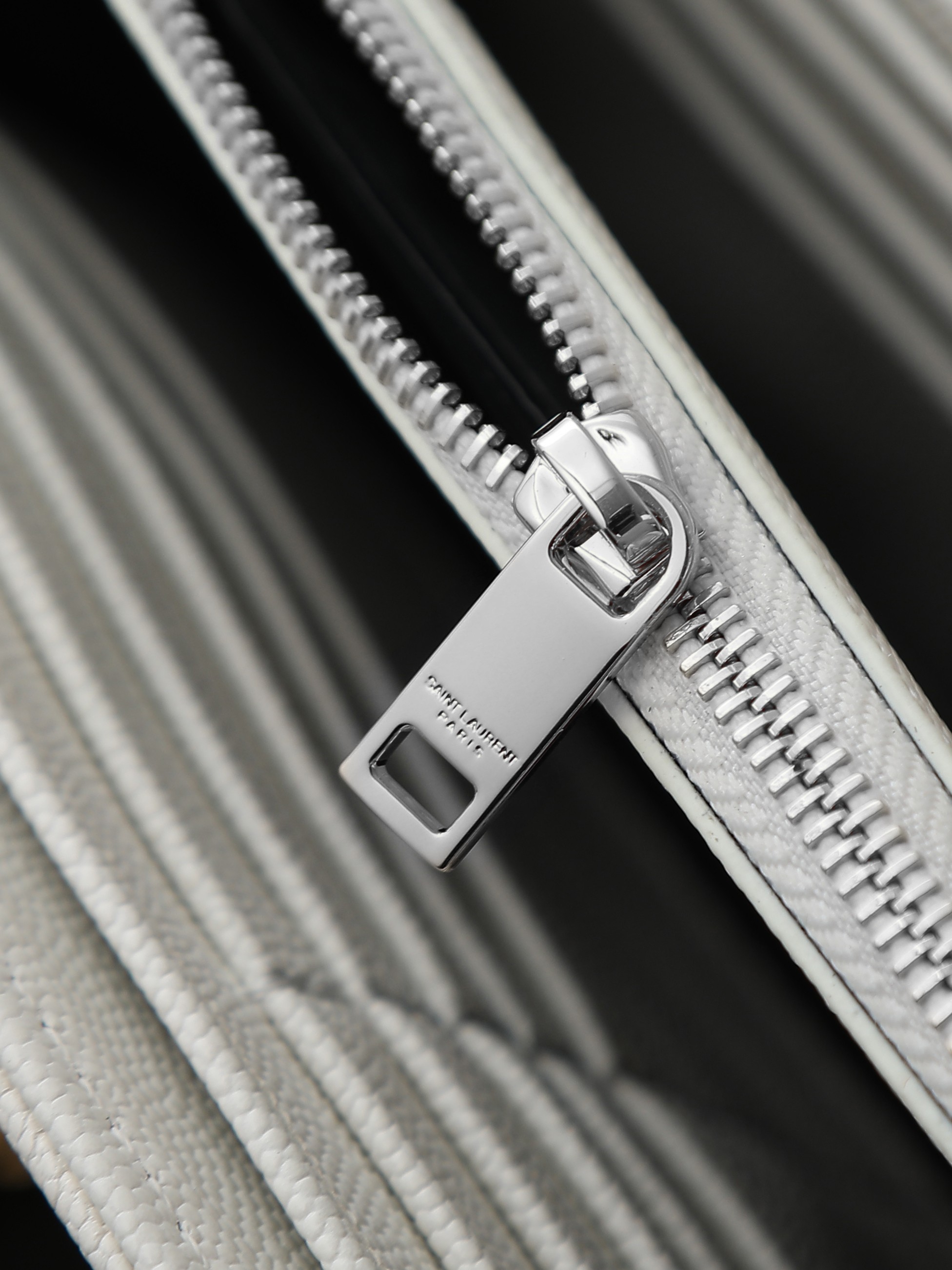 Louis Vuitton Basic Bag Cow Leather White Large Capacity M-l