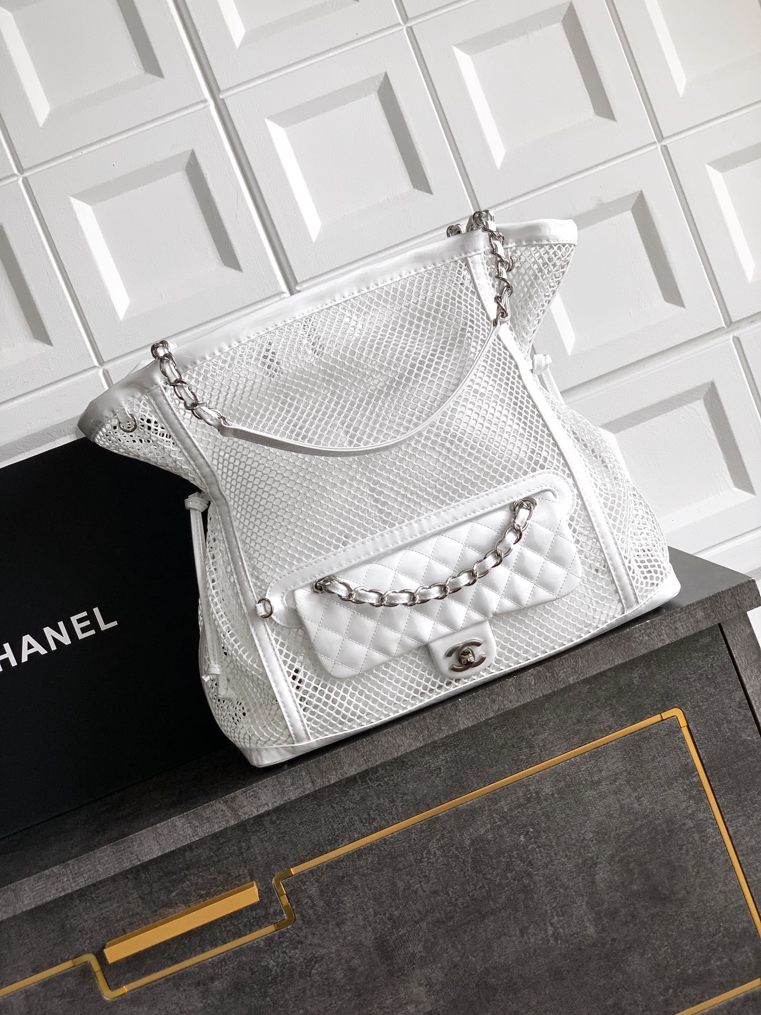 Chanel Basic Bag White 36cm-m-l