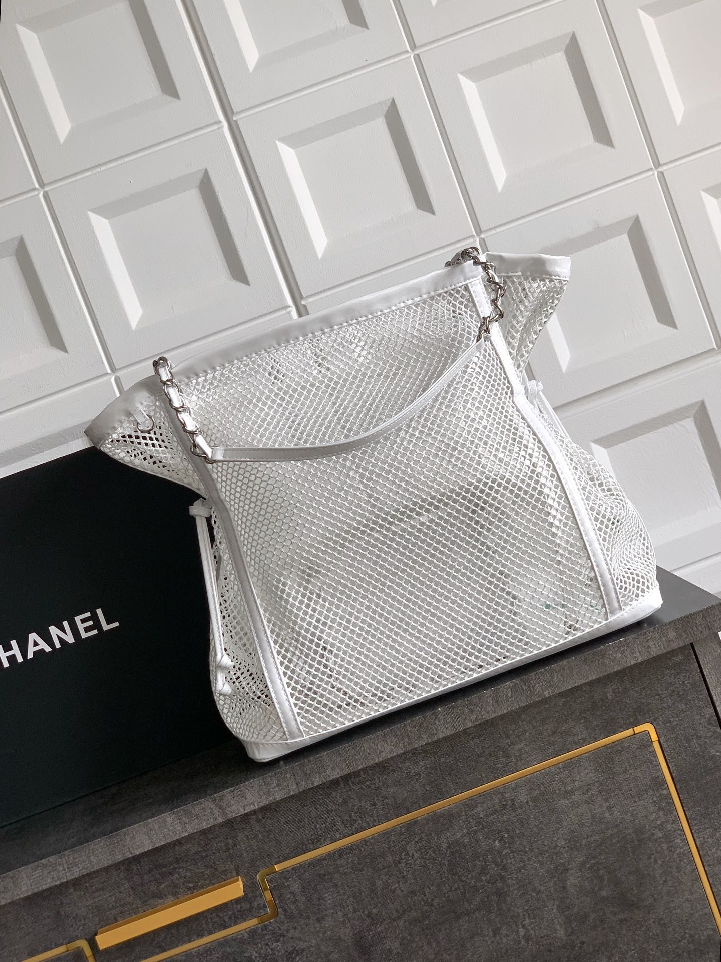 Chanel Basic Bag White 36cm-m-l