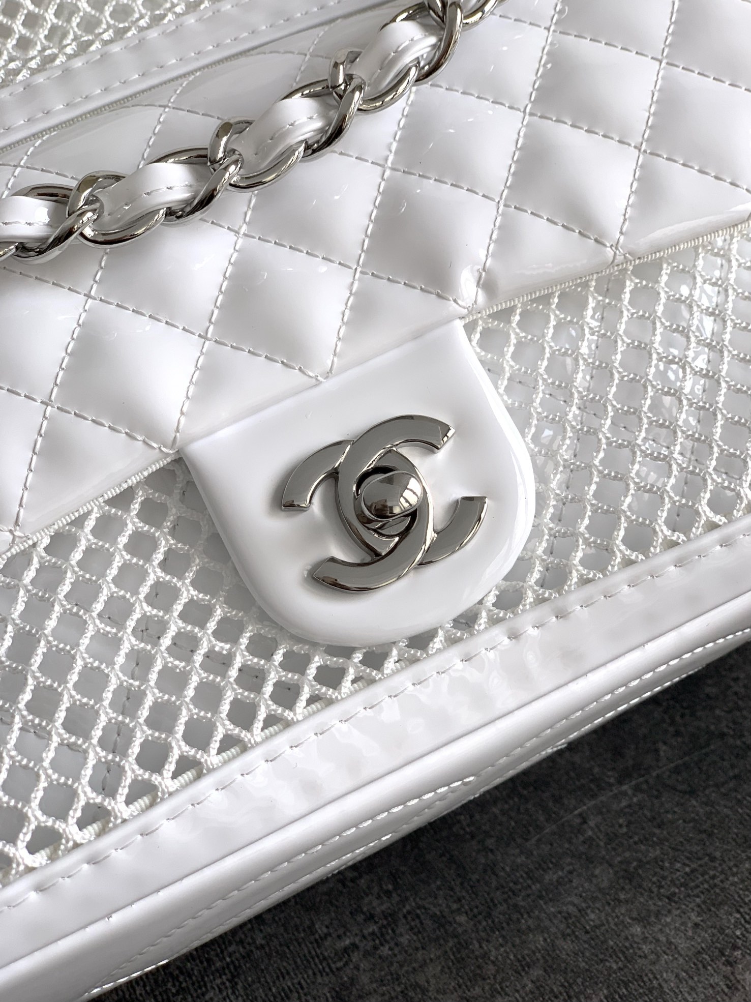 Chanel Basic Bag White 36cm-m-l