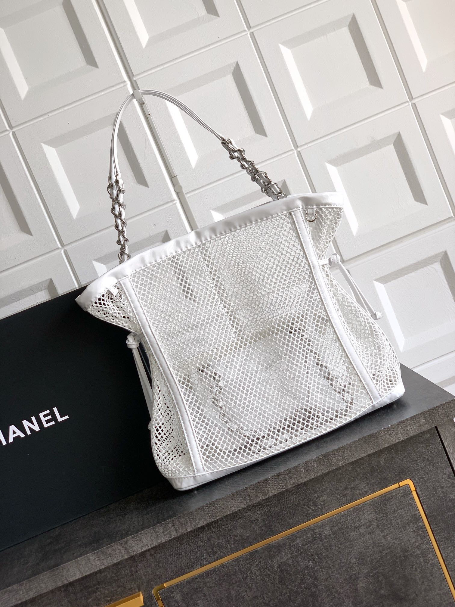 Chanel Basic Bag White 30cm-m-l