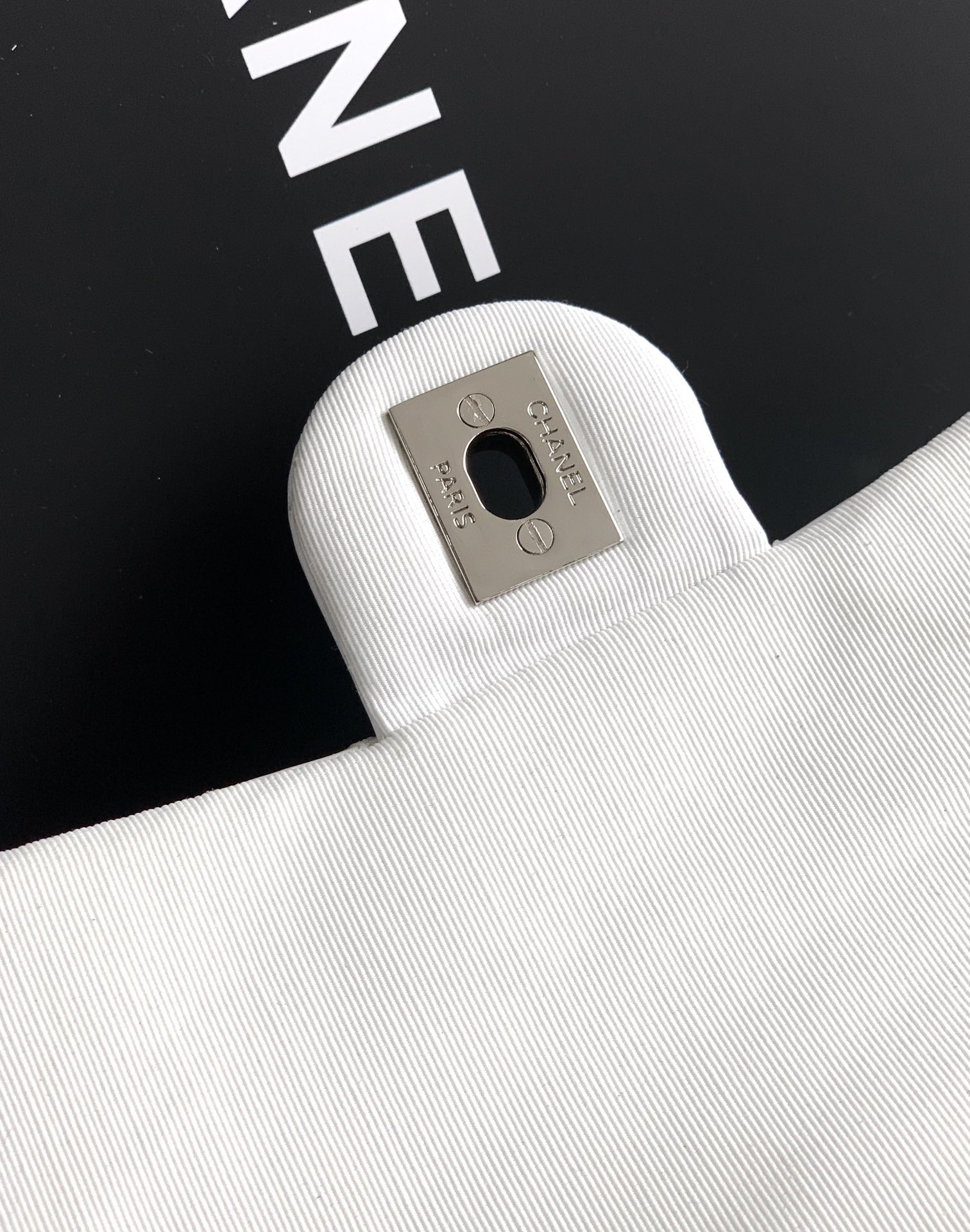 Chanel Basic Bag White 30cm-m-l