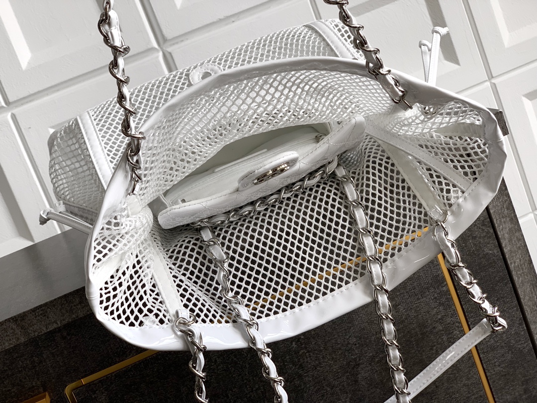 Chanel Basic Bag White 30cm-m-l