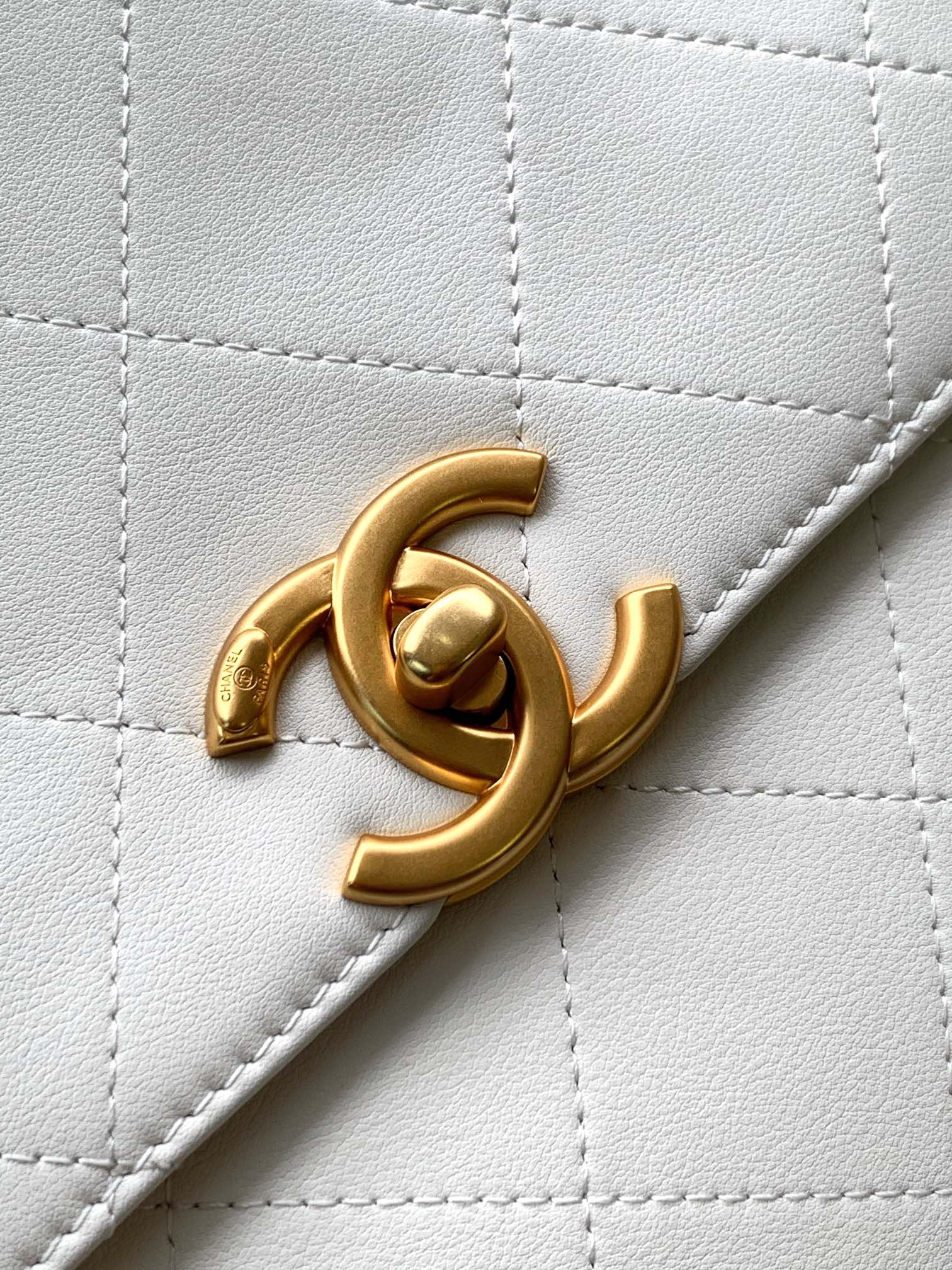 Chanel Briefcase White 37cm-m-l-s