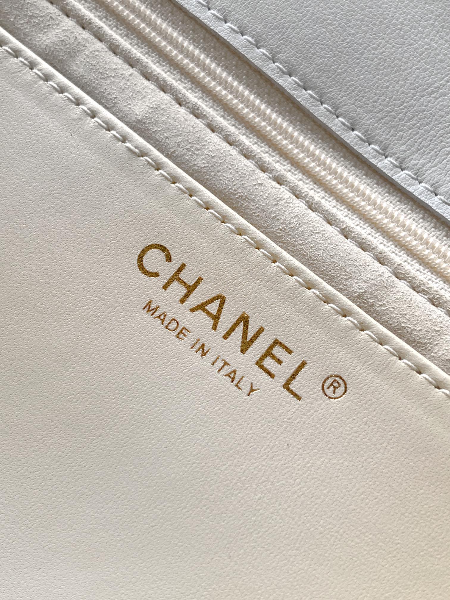 Chanel Briefcase White 37cm-m-l-s