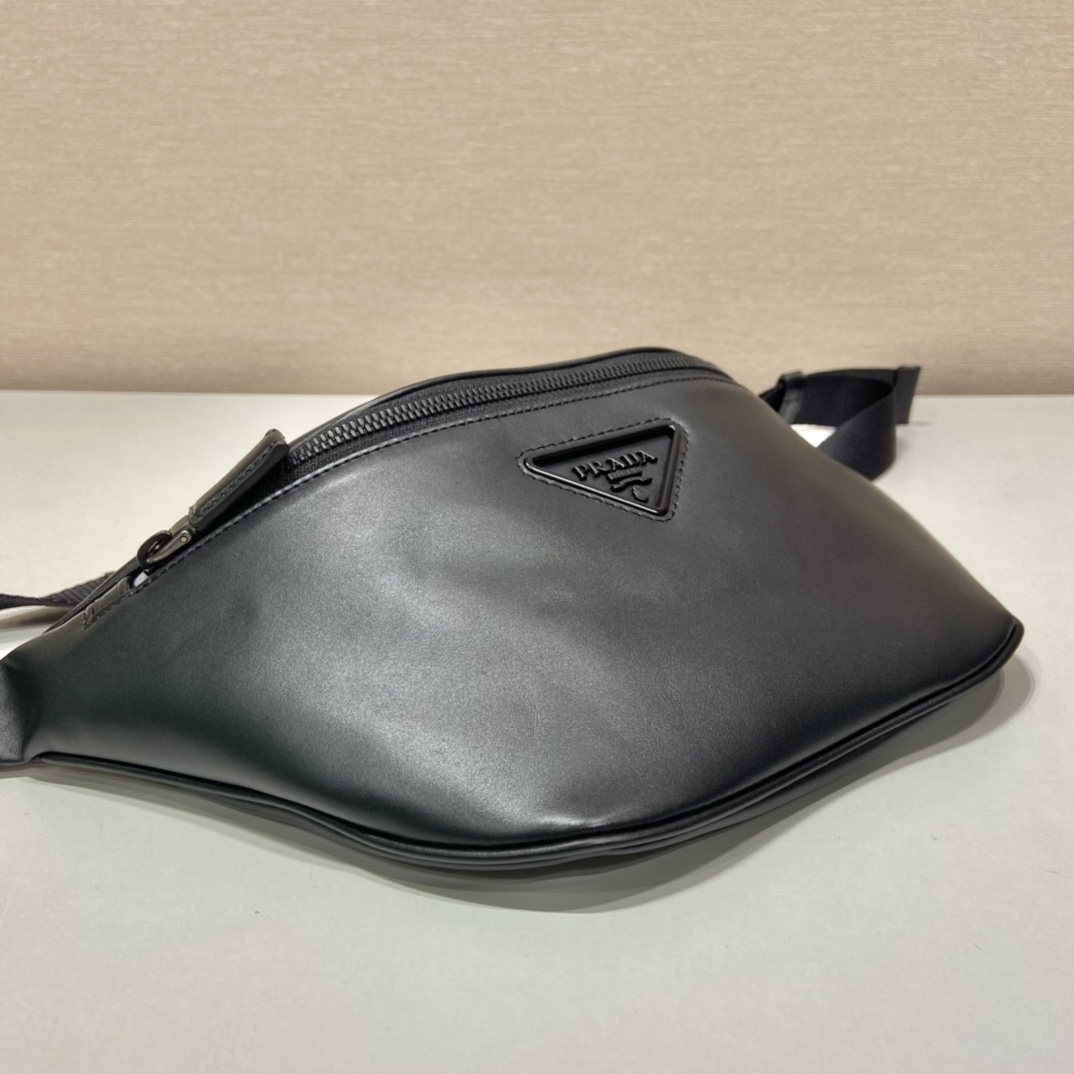 Prada Basic Bag Cow Leather 13cm-l