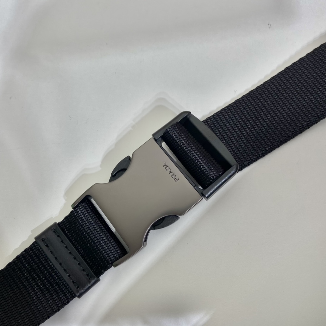 Prada Basic Bag Cow Leather 13cm-l