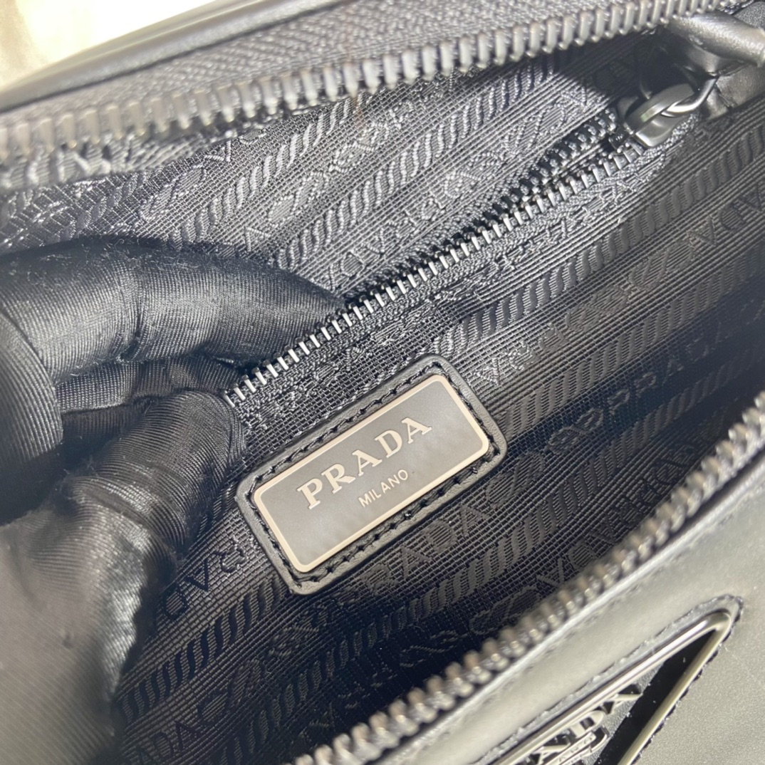 Prada Basic Bag Cow Leather 13cm-l