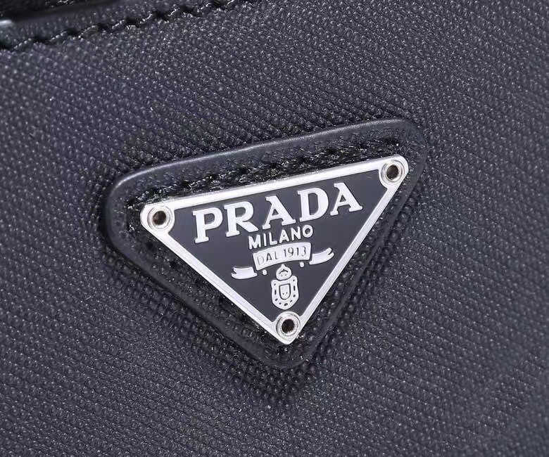 Prada Basic Bag Cow Leather M-l