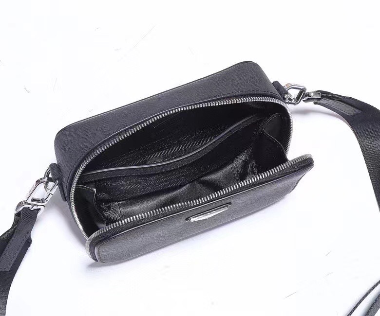 Prada Basic Bag Cow Leather M-l