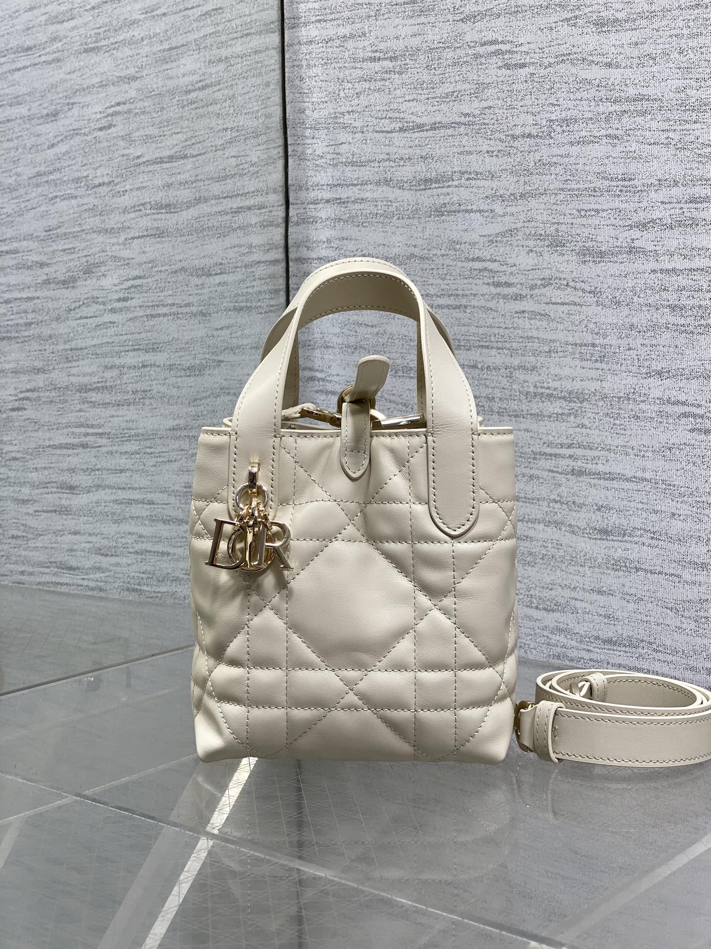 Basic Bag Cow Leather Foldable 15cm-s
