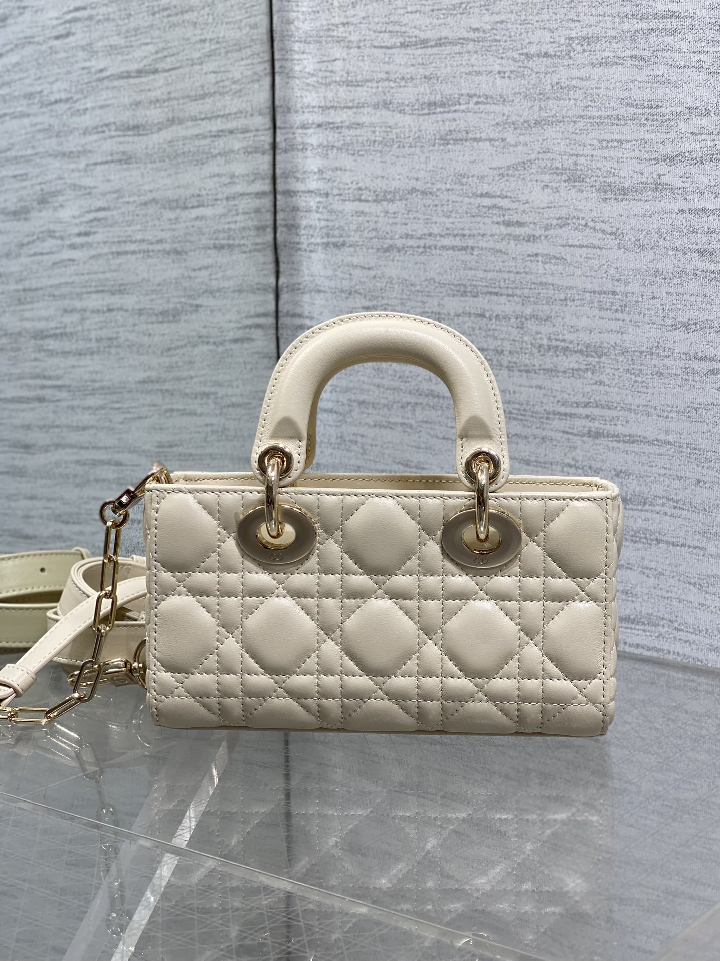 Basic Bag Sheepskin Beige M-s