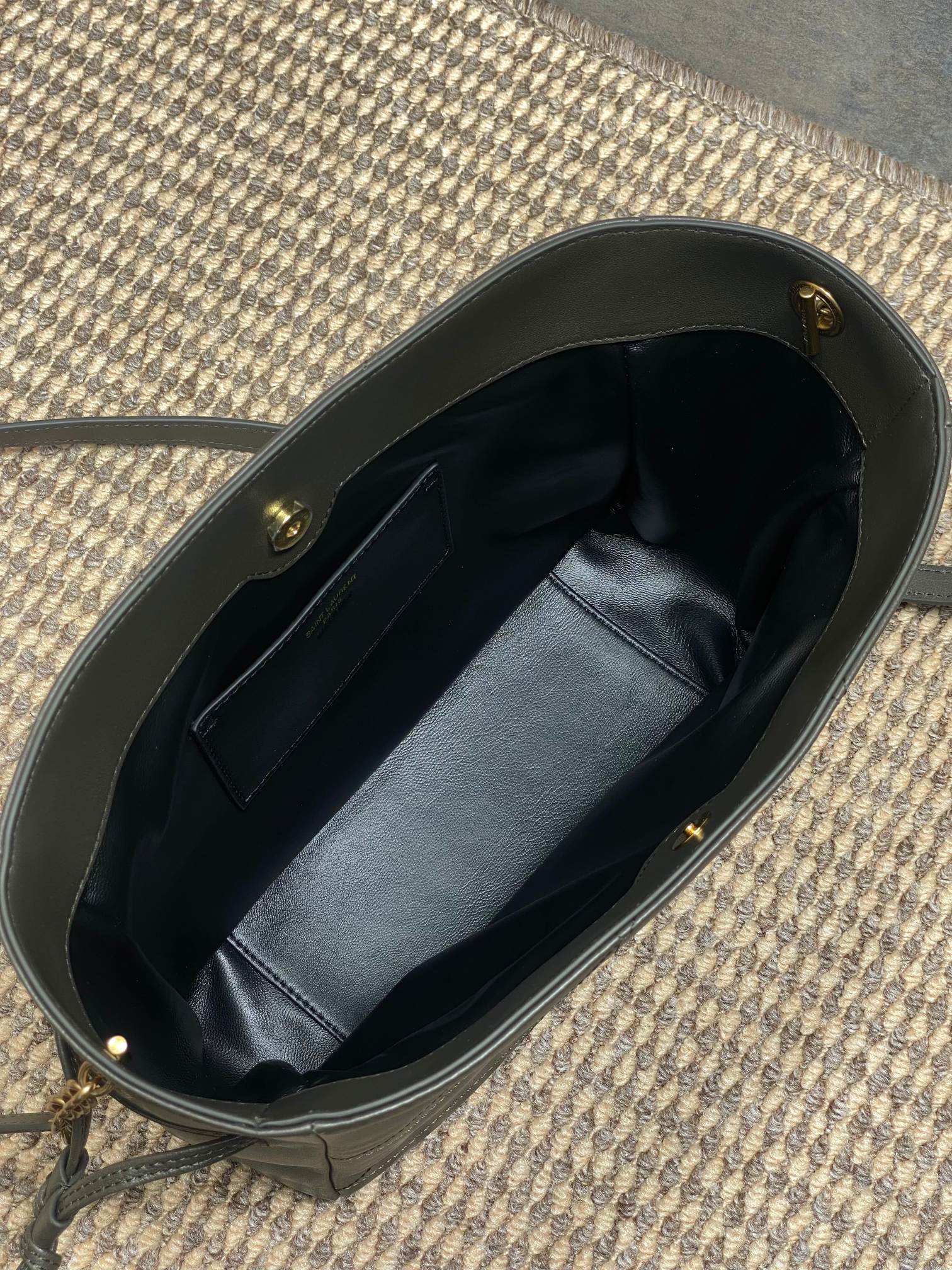 Ysl Shoulder Bag M-l-s