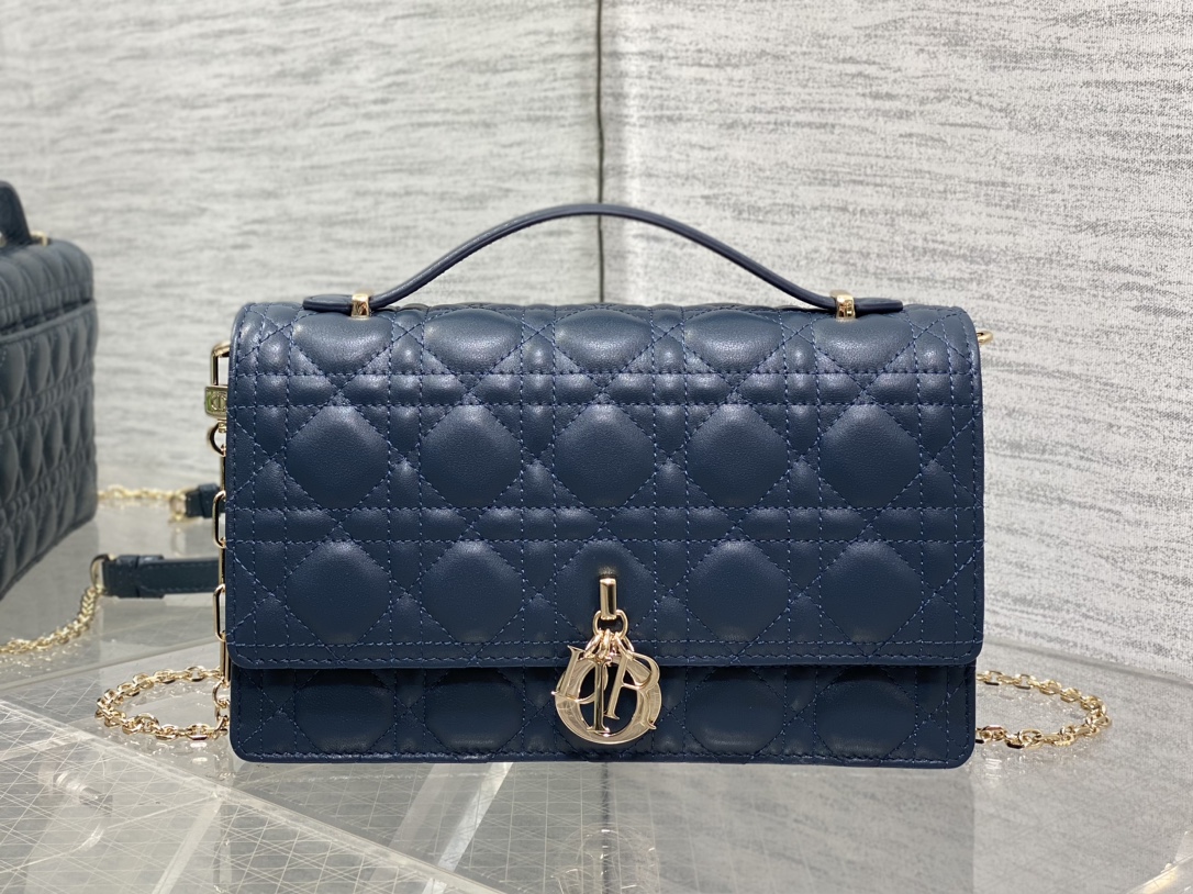 Clutch Bag Sheepskin S-14cm
