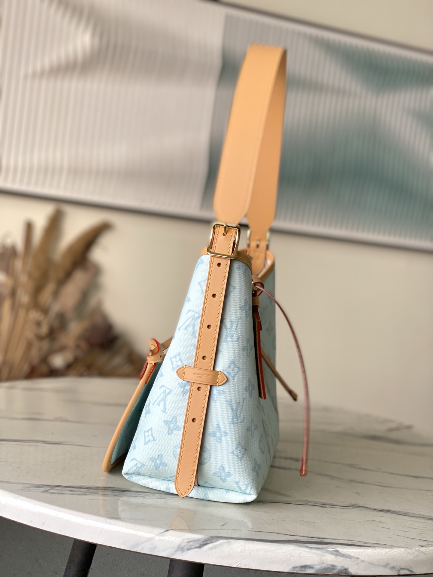 Louis Vuitton Basic Bag Cow Leather M-l