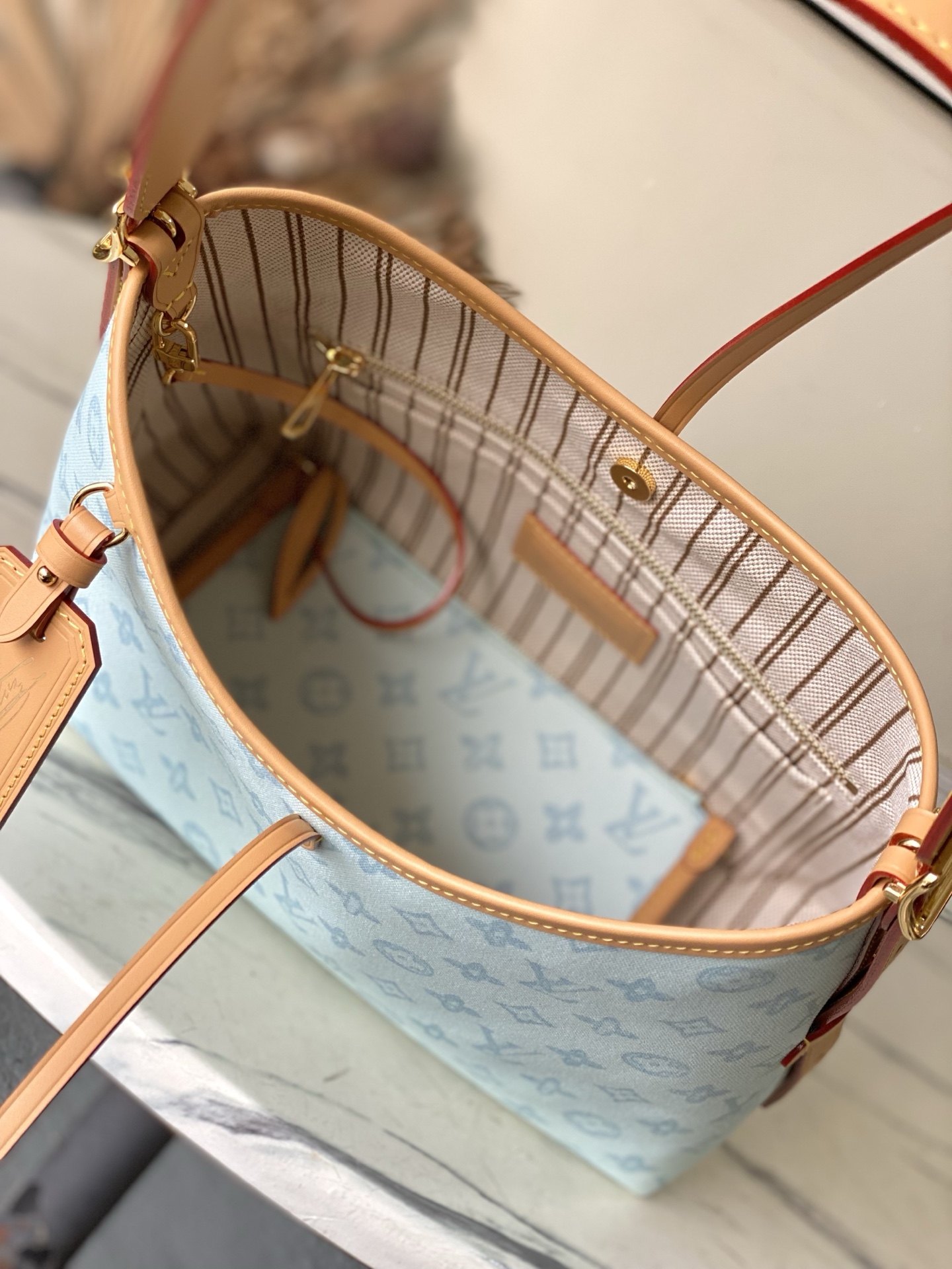 Louis Vuitton Basic Bag Cow Leather M-l