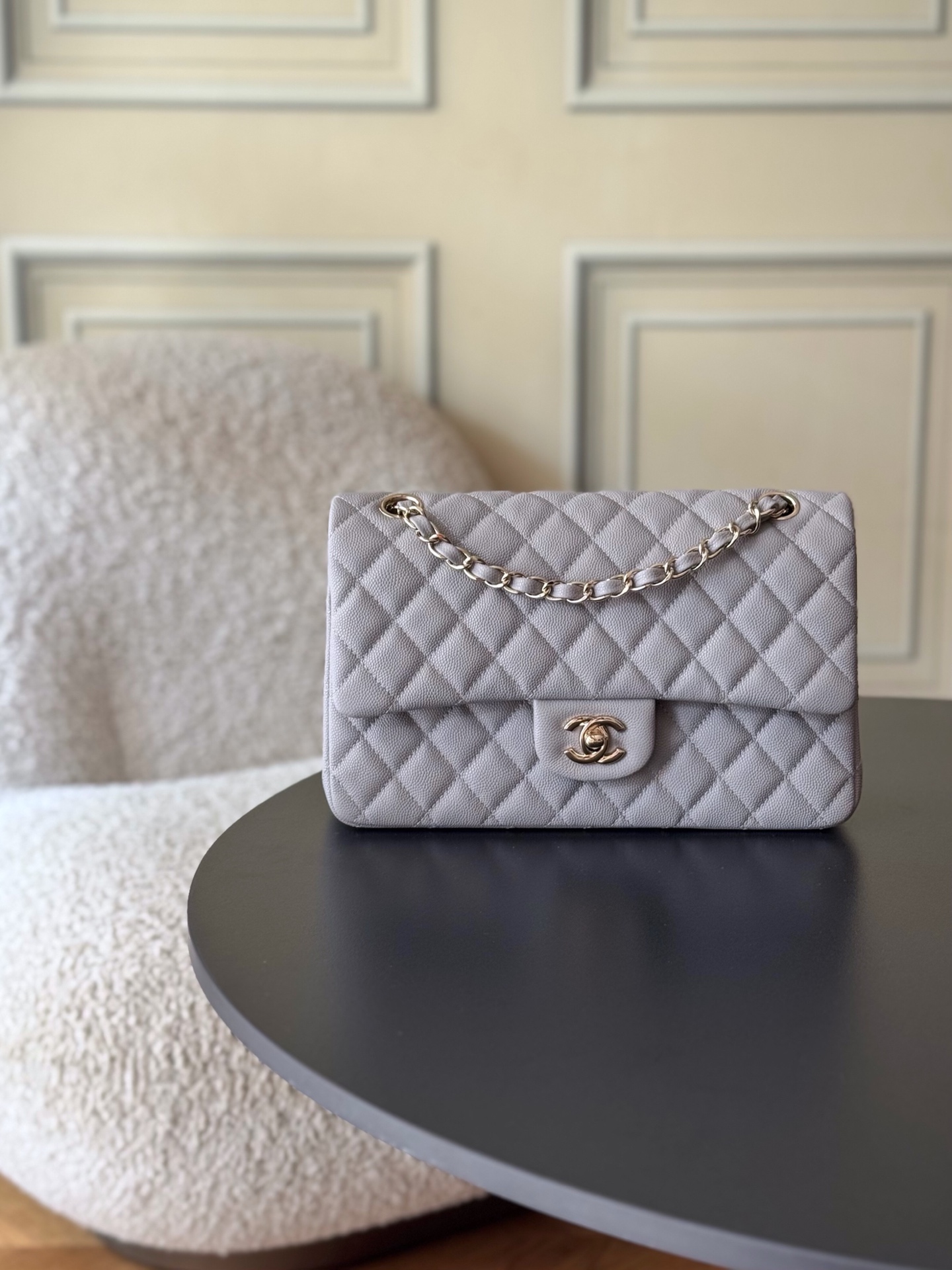 Chanel Basic Bag Sheepskin White M-l-s
