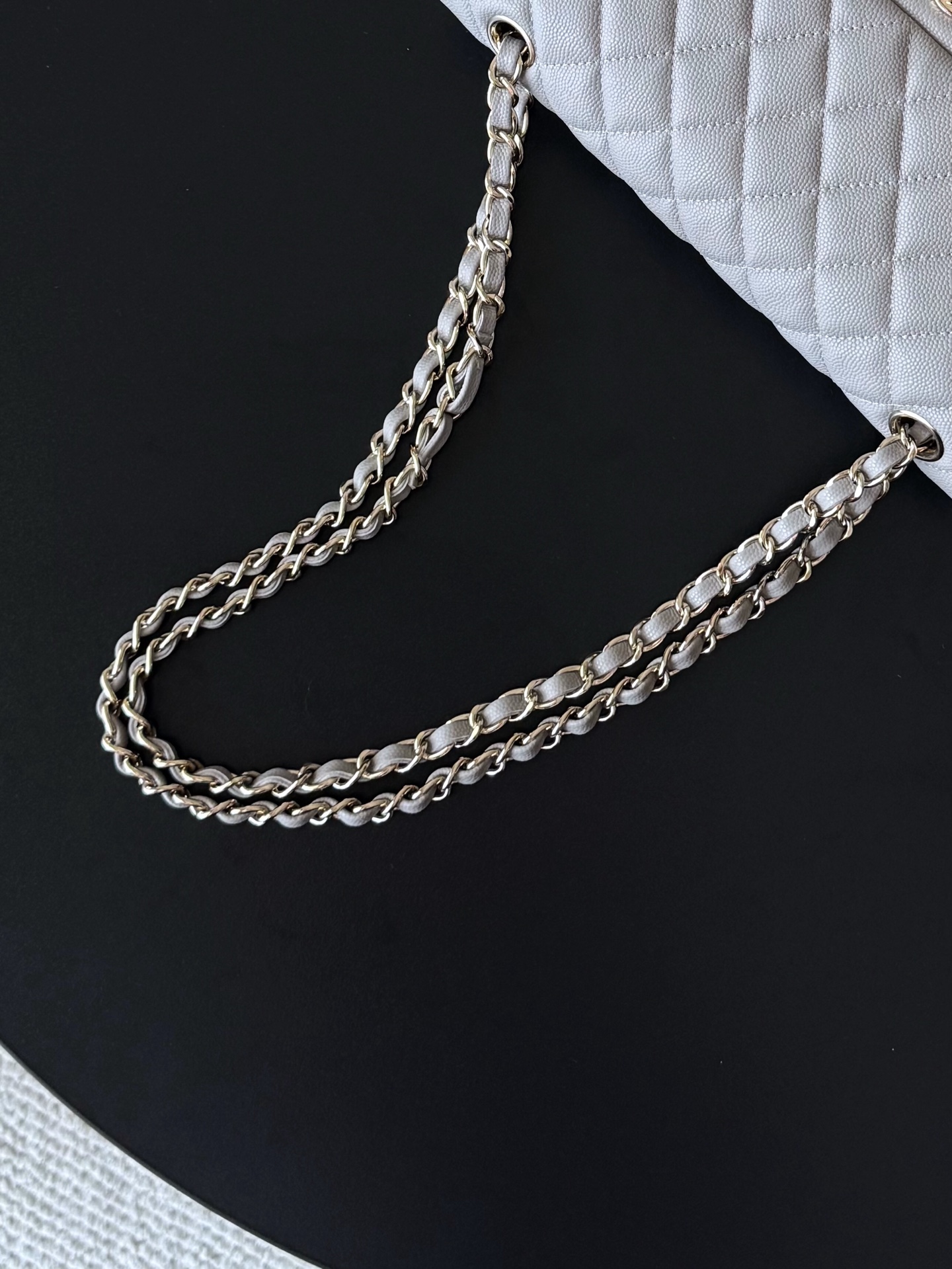 Chanel Basic Bag Sheepskin White M-l-s