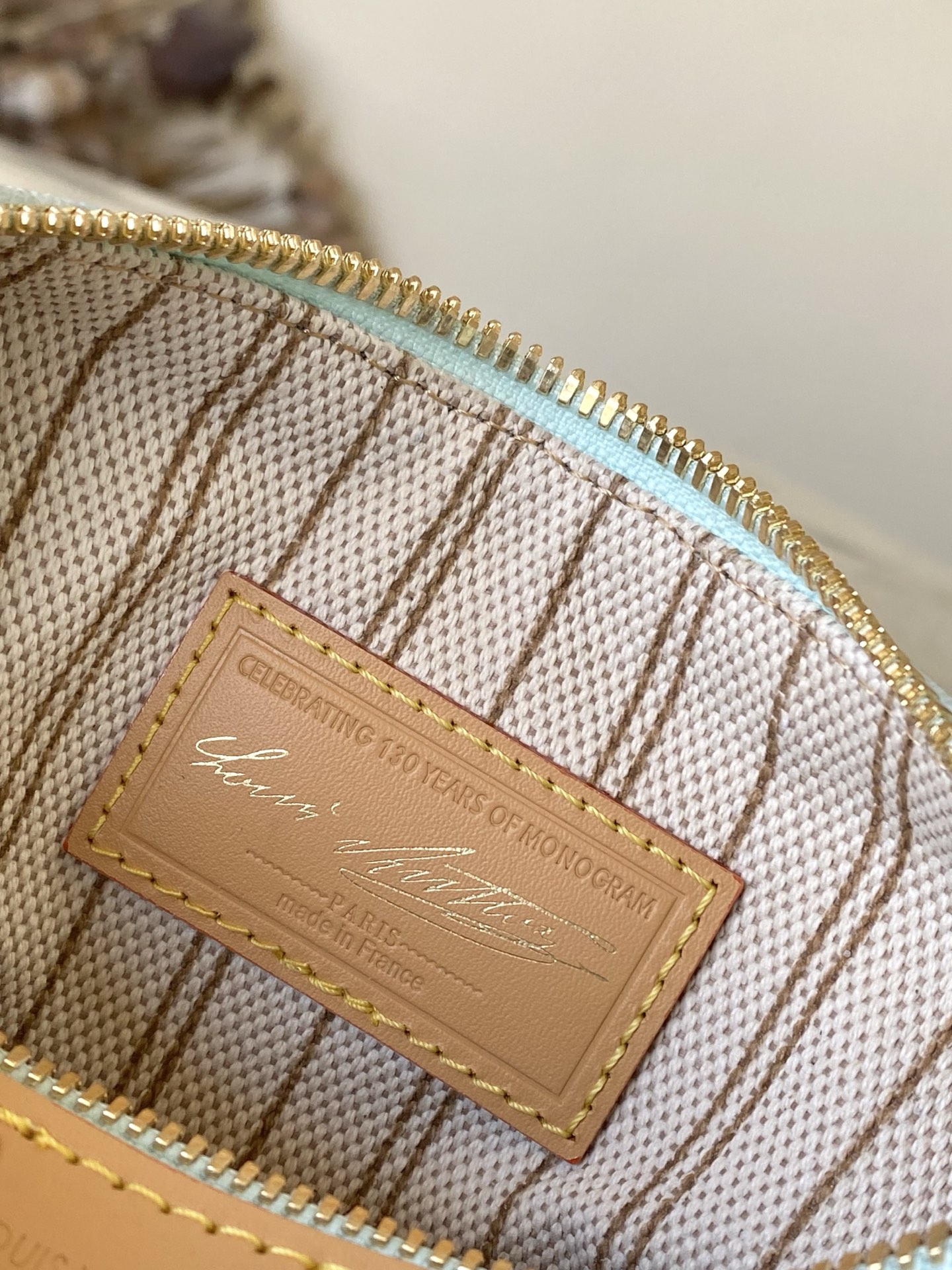 Louis Vuitton Basic Bag Cow Leather M-l-s