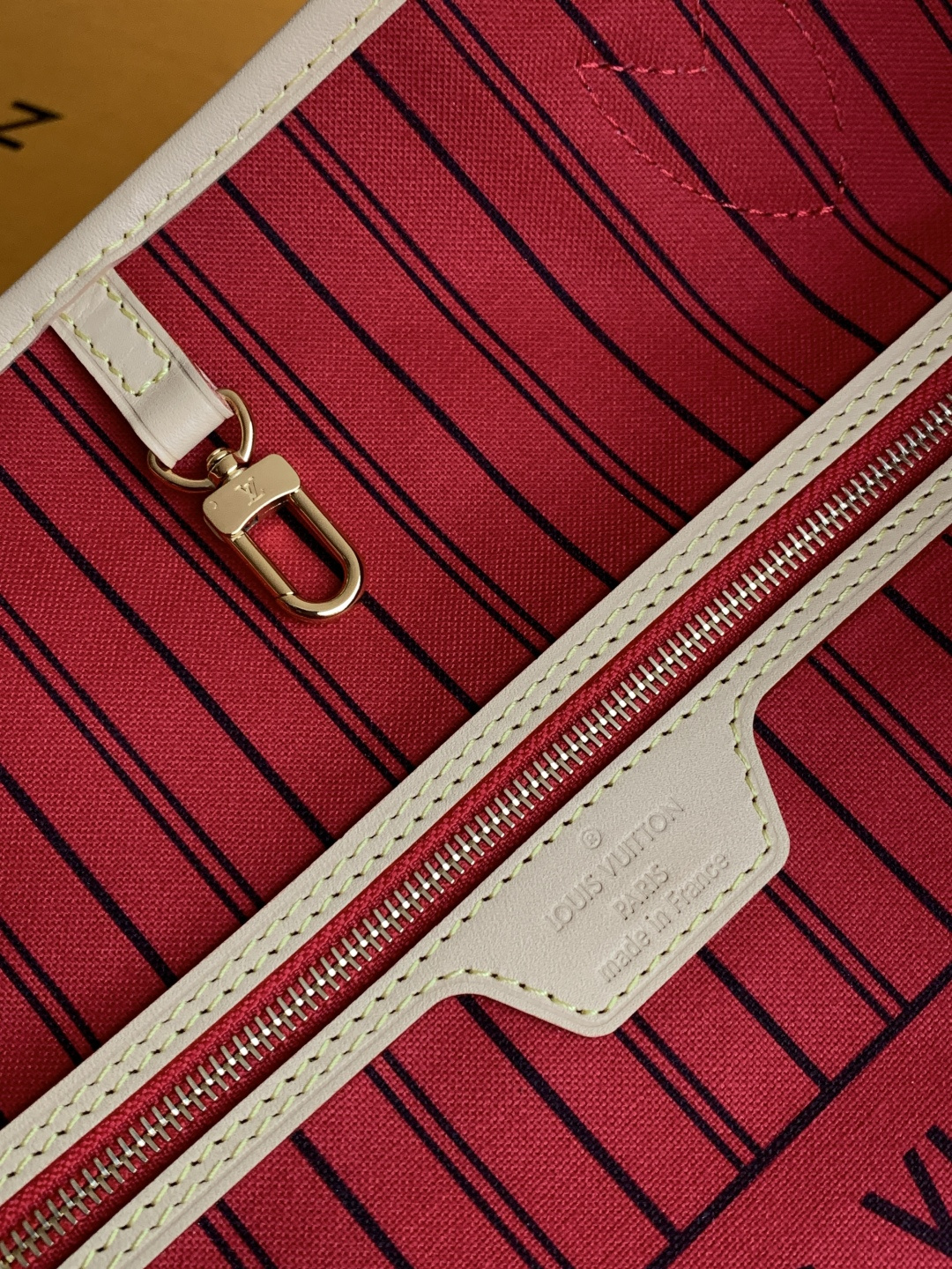 Louis Vuitton Basic Bag M