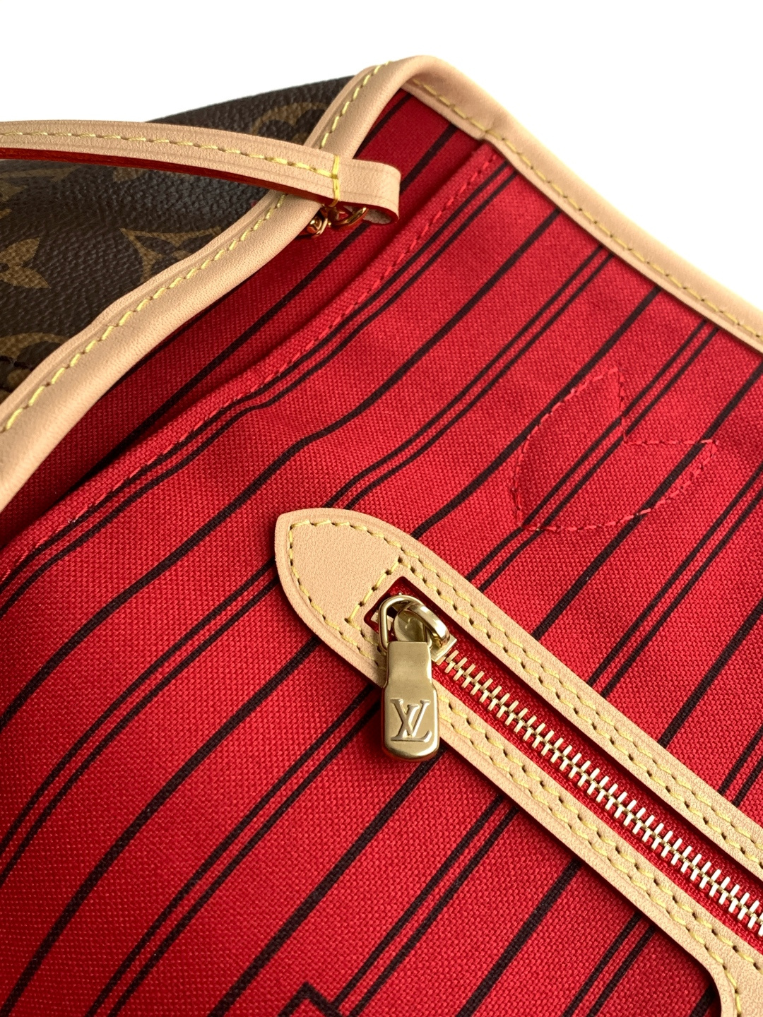 Louis Vuitton Basic Bag M